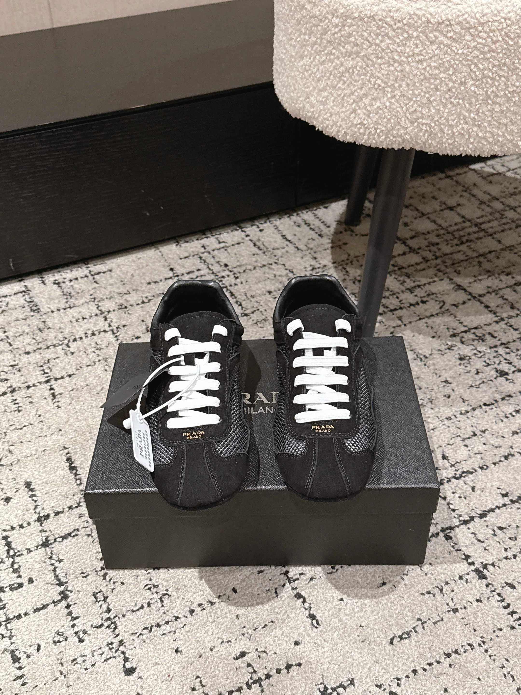 Кроссовки Женские Prada 11185321