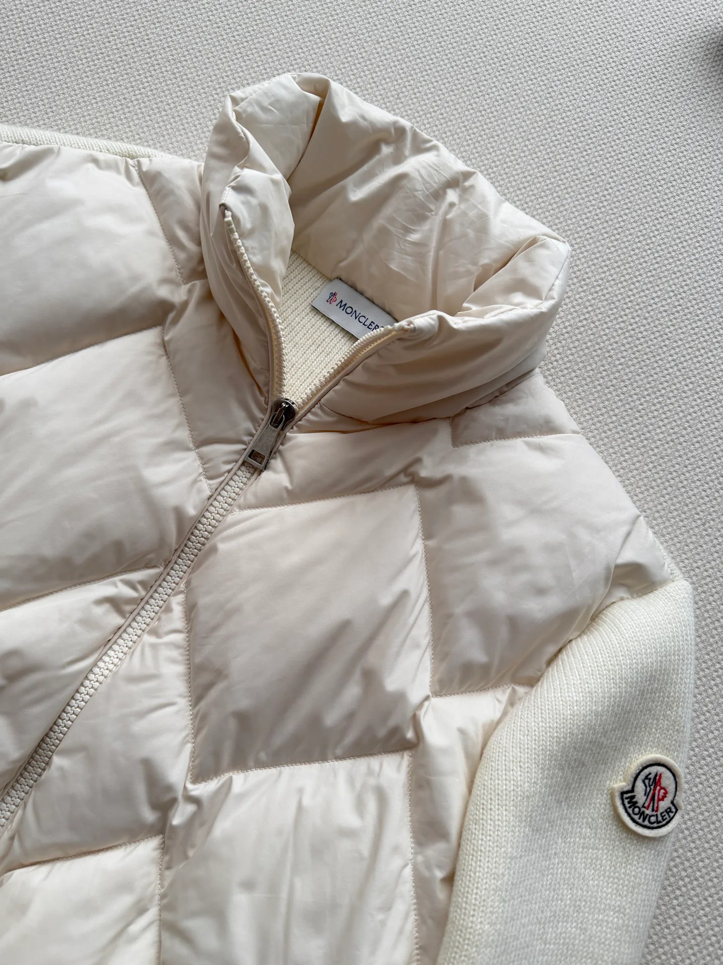 Куртки И Пуховики Женские Moncler 18769818