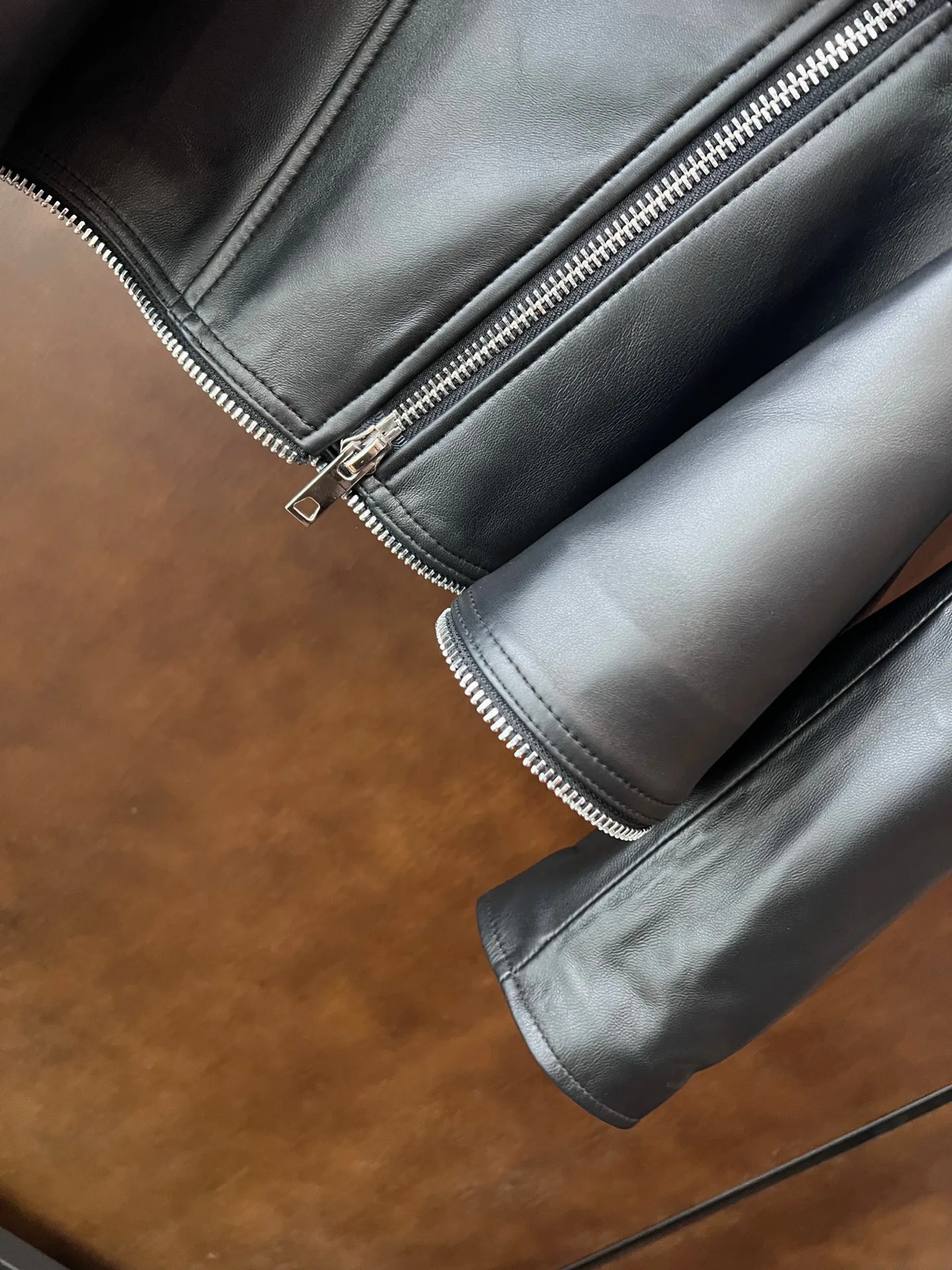 Кожаные Куртки И Дублёнки Женские Chanel 9101748