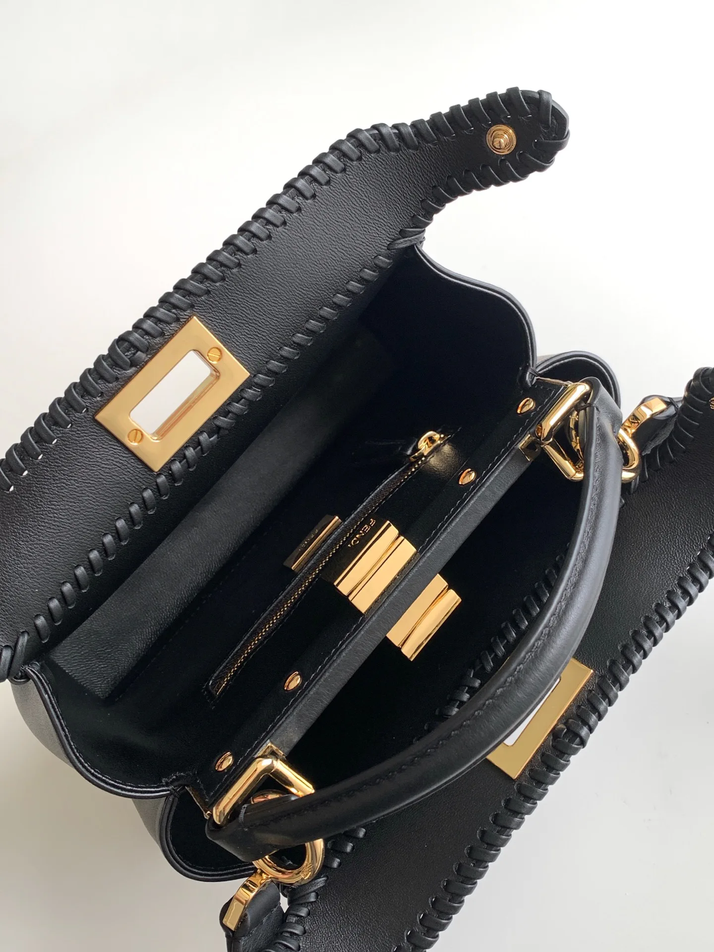 Классические Сумки Женские Fendi 13234487