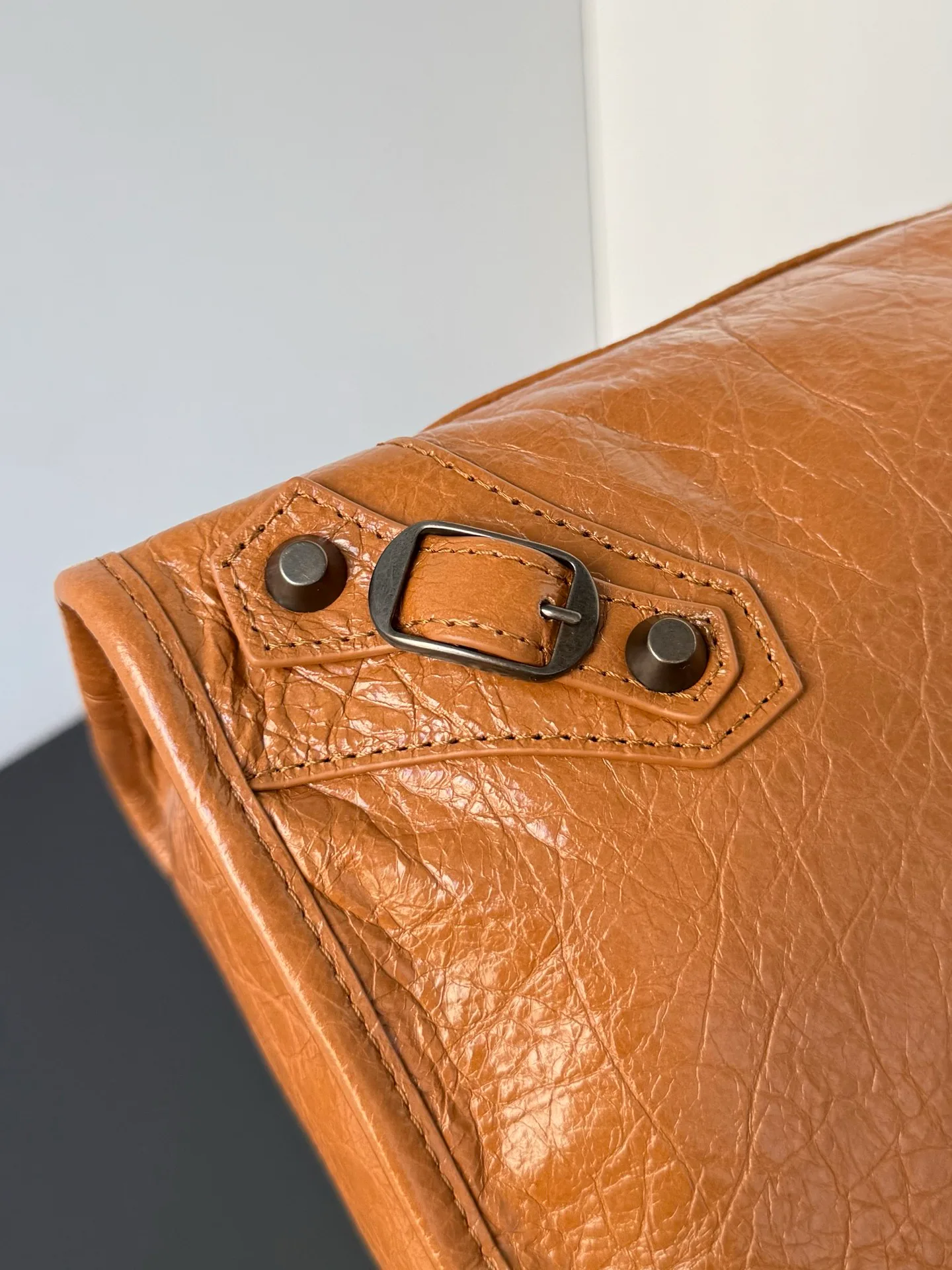 Сумки На Ремне Женские Balenciaga 567170