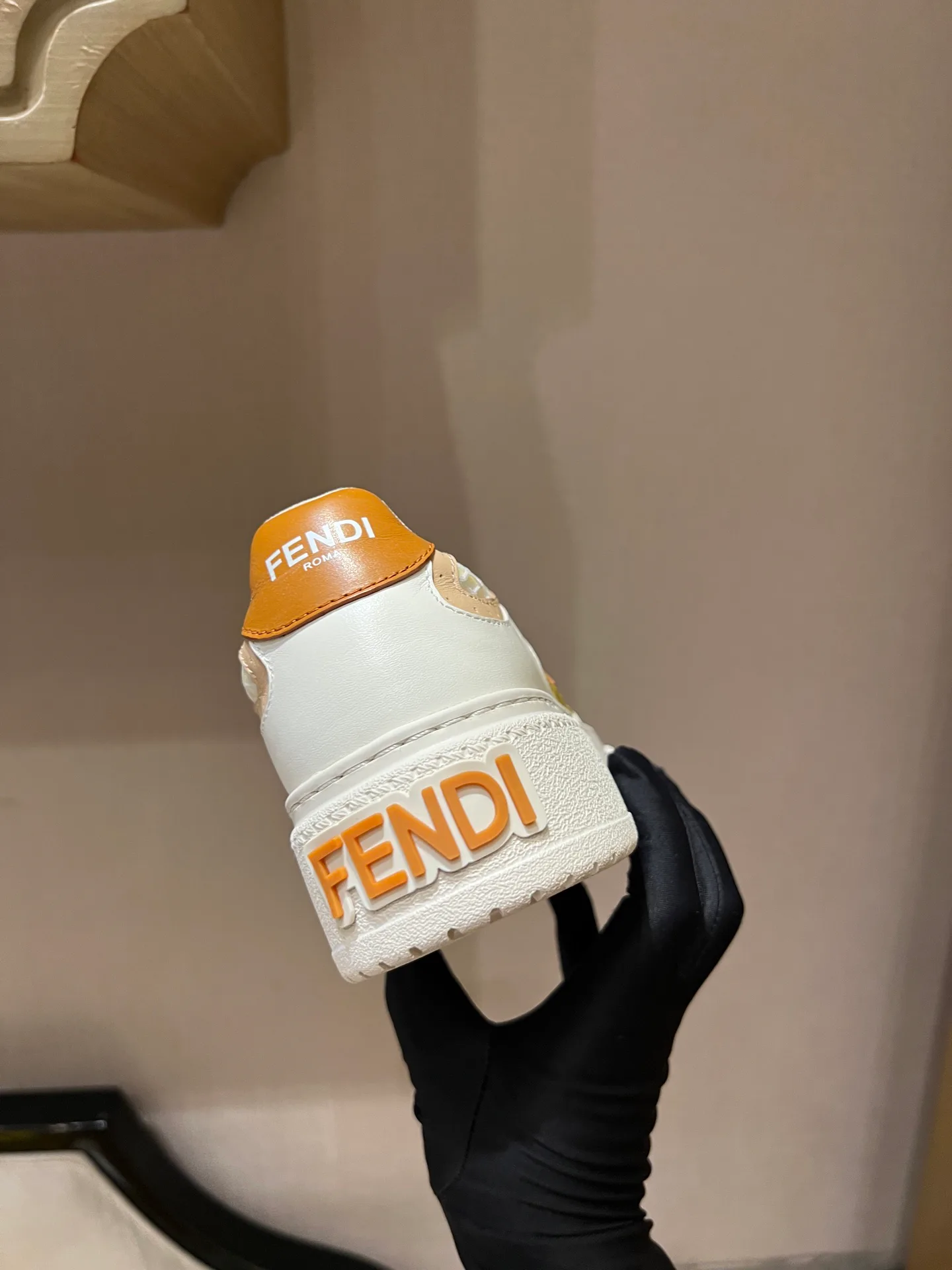 Кроссовки Женские Fendi 11275767
