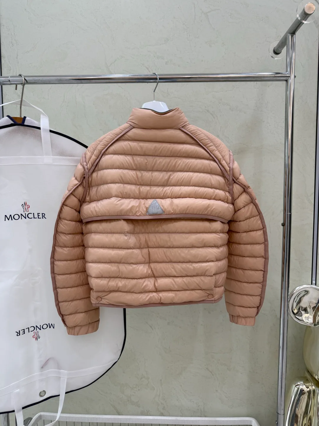 Куртки И Пуховики Женские Moncler 17918895