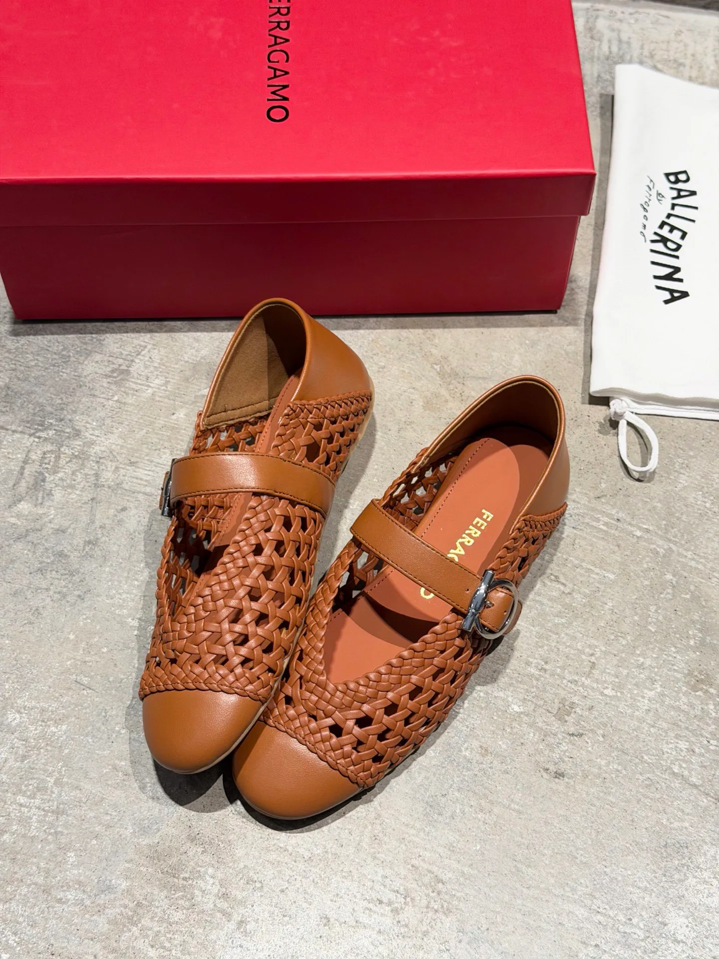 Туфли Женские Salvatore Ferragamo 13368370