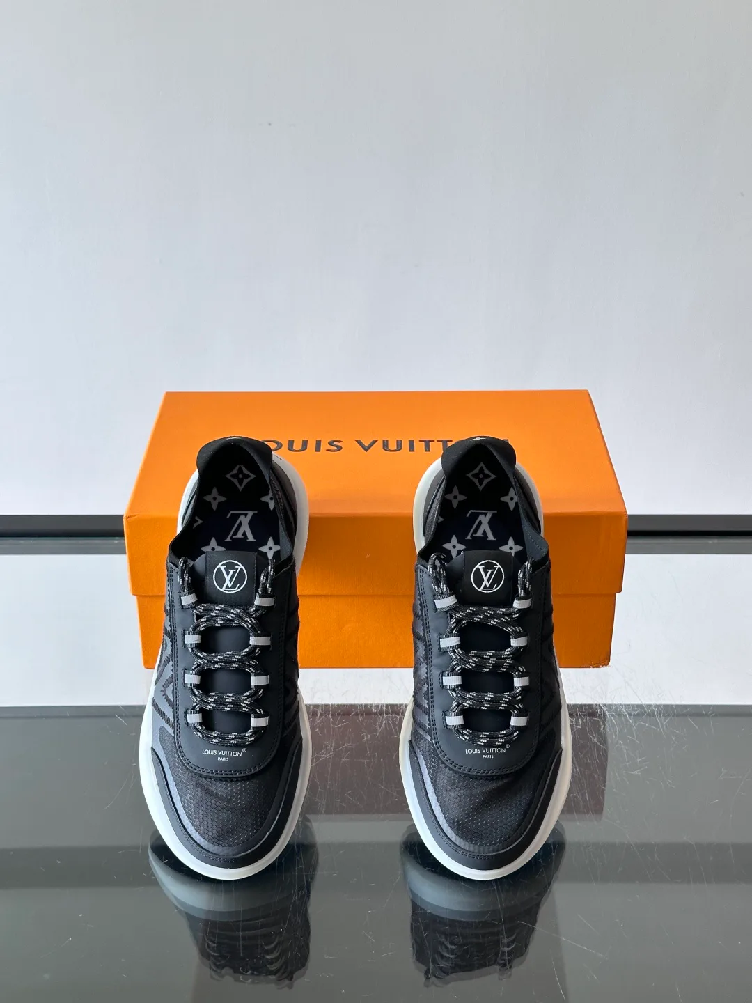 Кроссовки Мужские Louis Vuitton 17069297