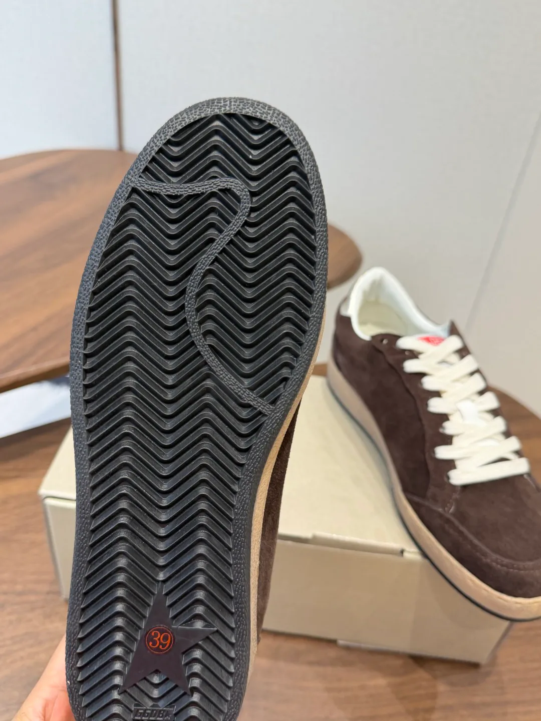 Кроссовки Женские Golden Goose 18357246
