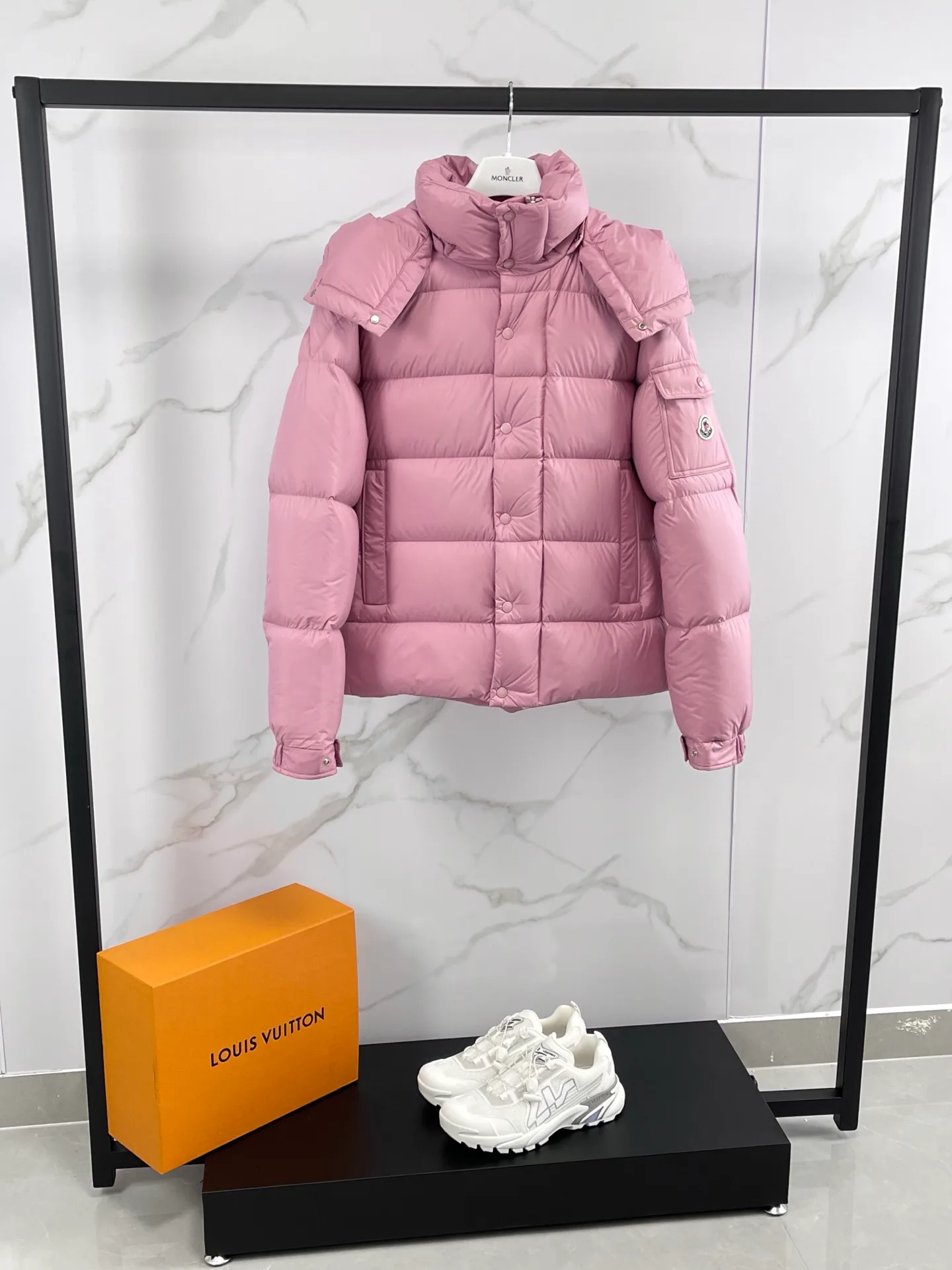 Куртки И Пуховики Мужские Moncler 1220491