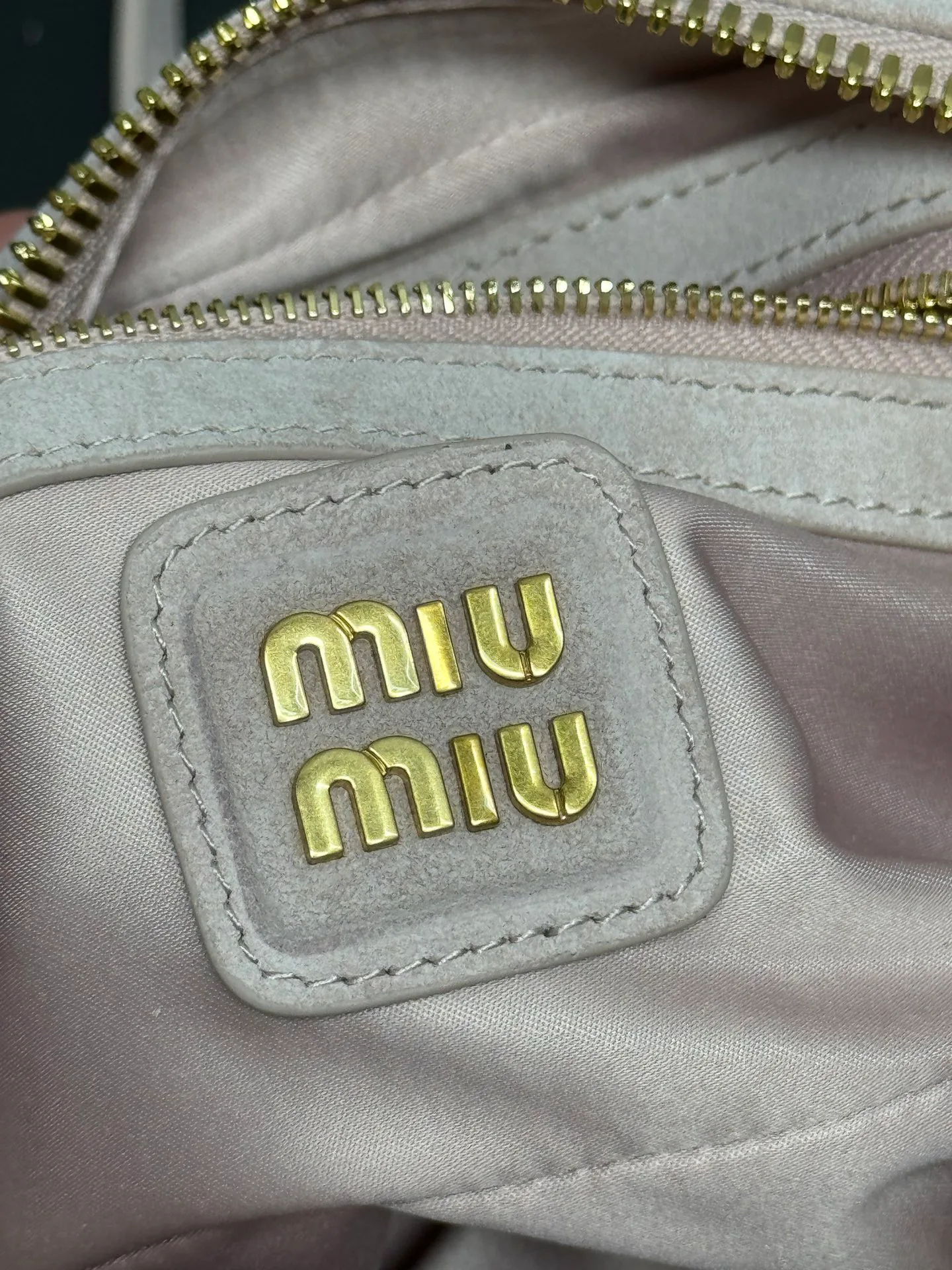 Классические Сумки Женские Miu Miu 17999177