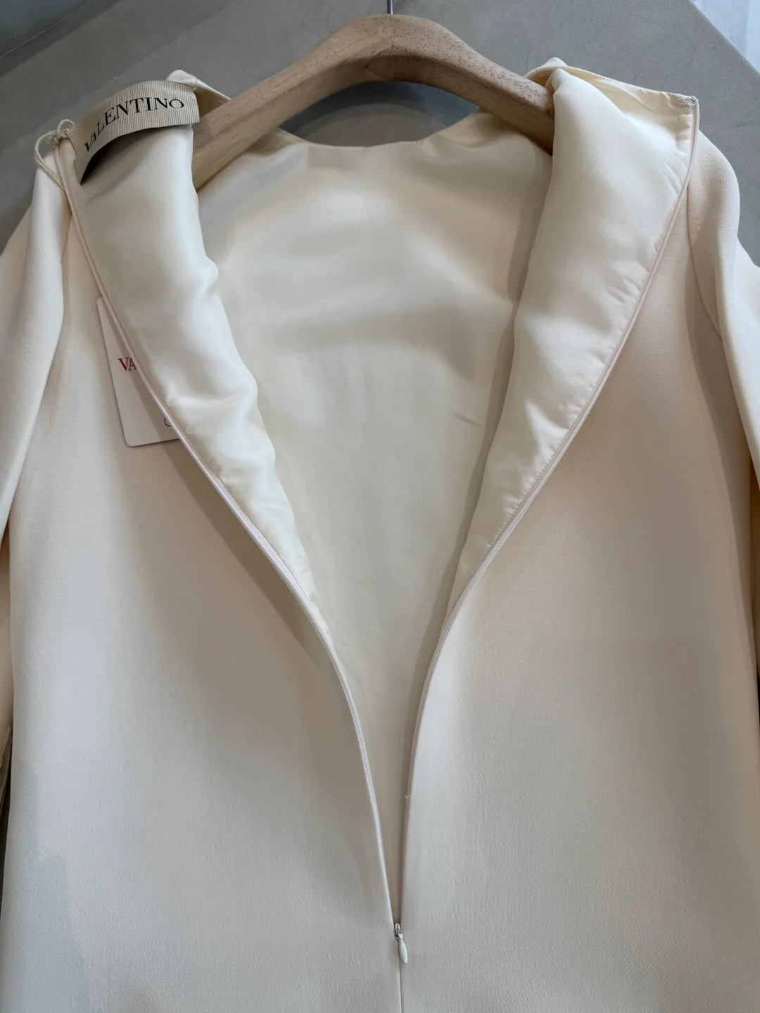 Платья Женские Valentino 12938749