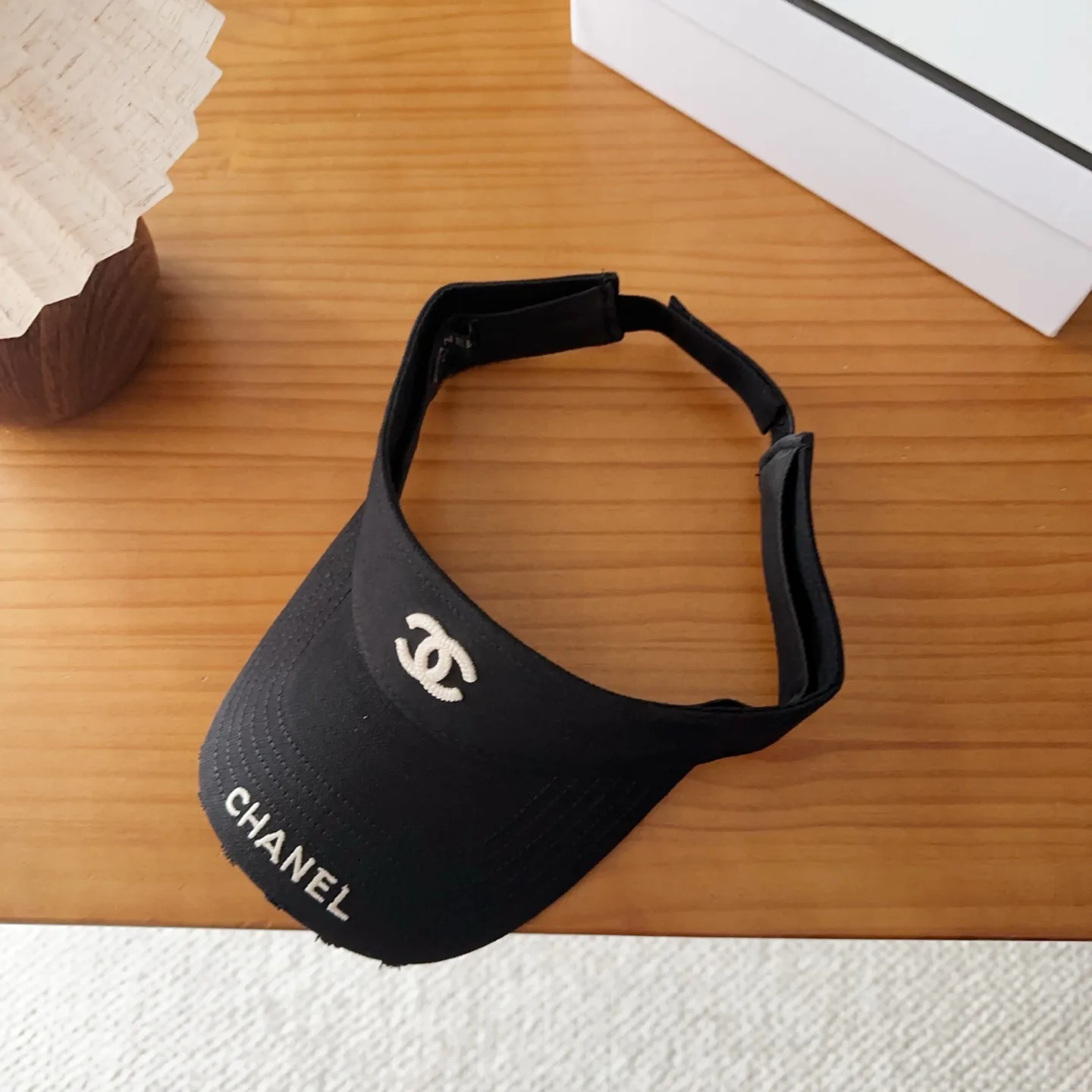 Головные Уборы Chanel 17467554