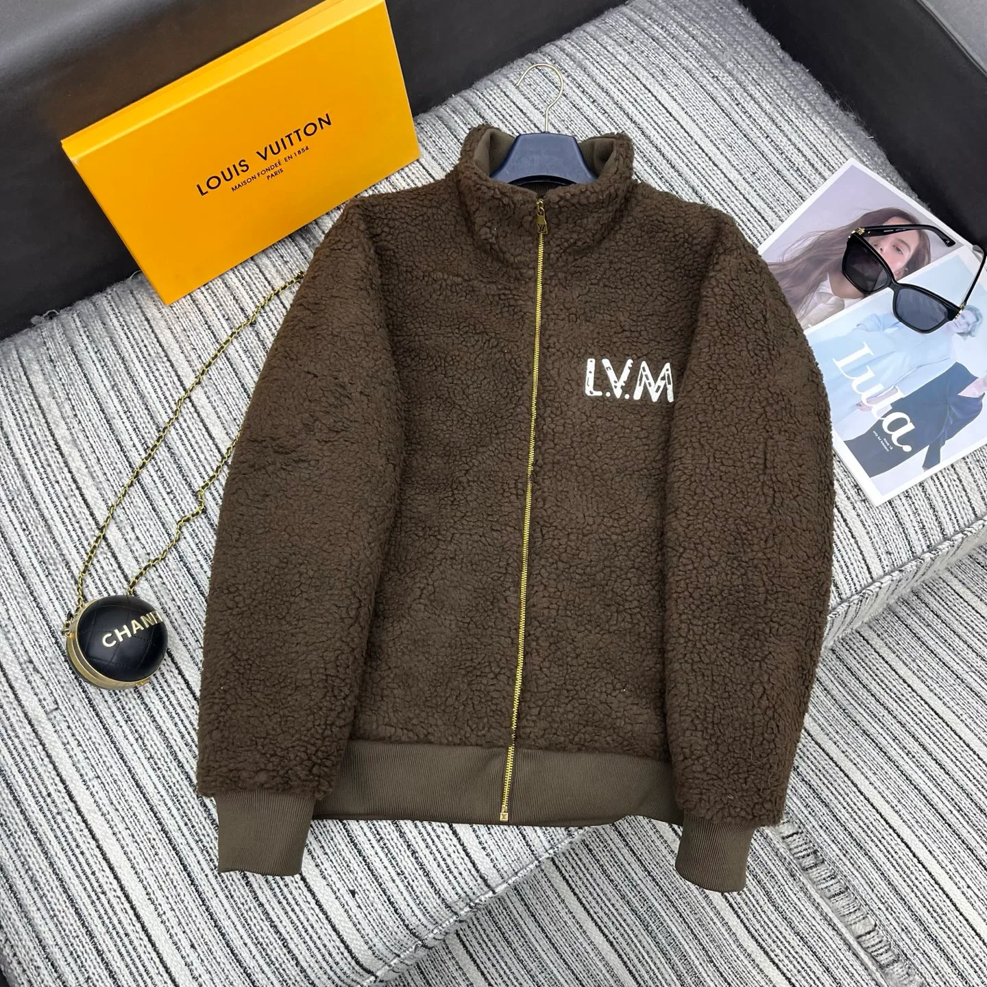 Куртки И Пуховики Женские Louis Vuitton 1586791