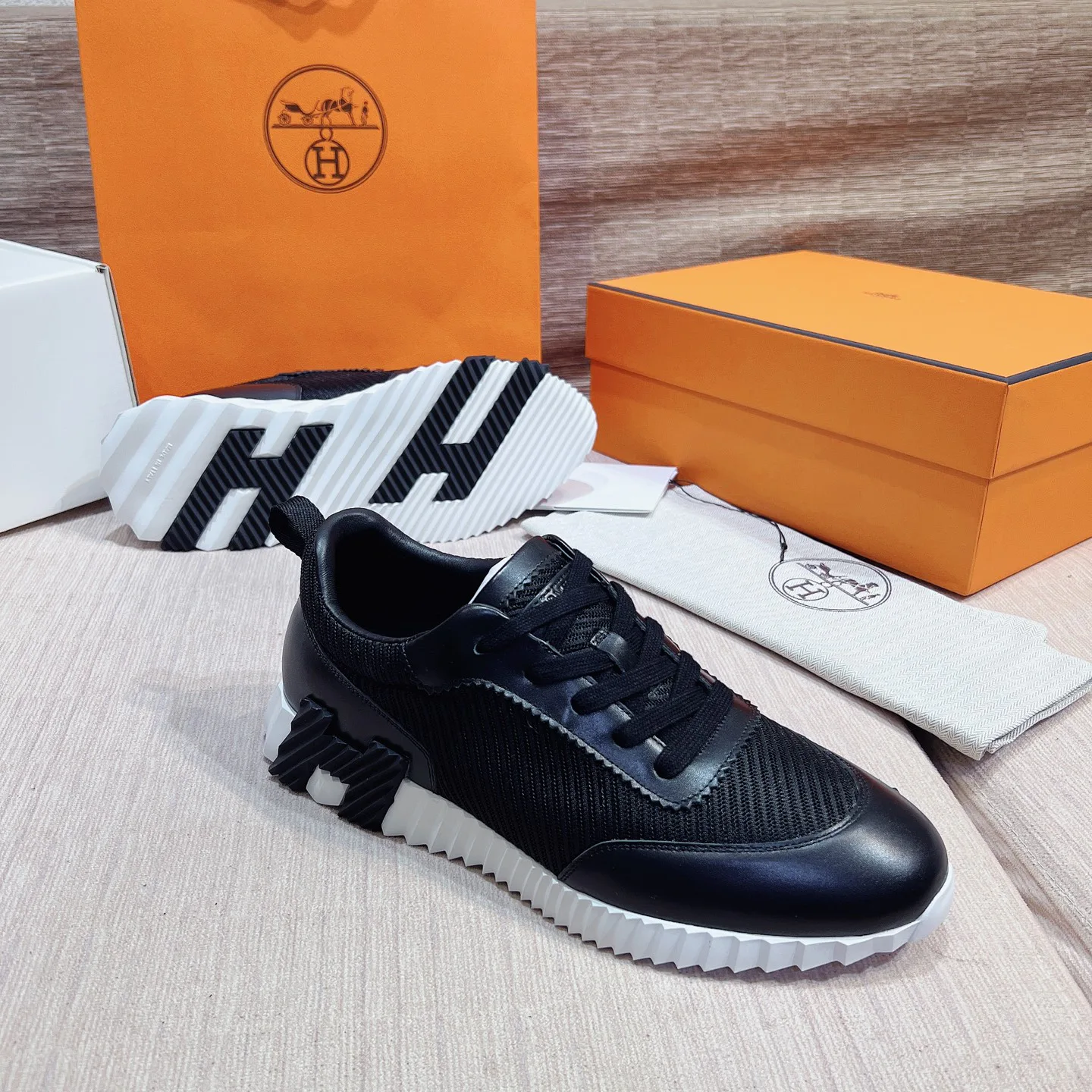 Кроссовки Женские Hermes 17749551