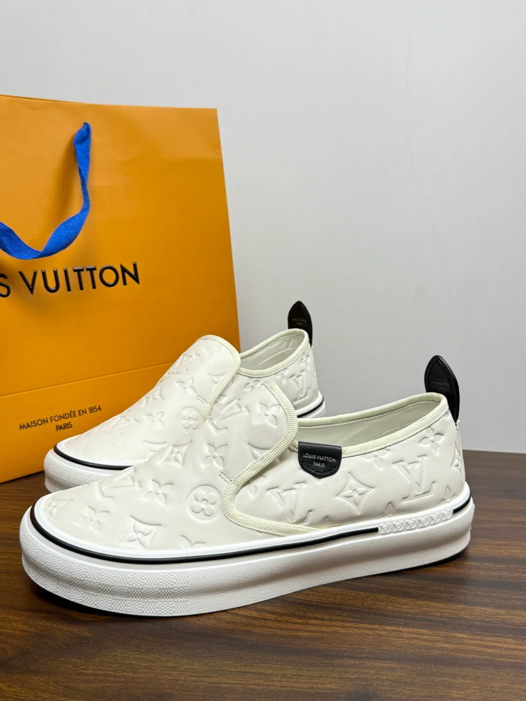 Кроссовки Мужские Louis Vuitton 19716443
