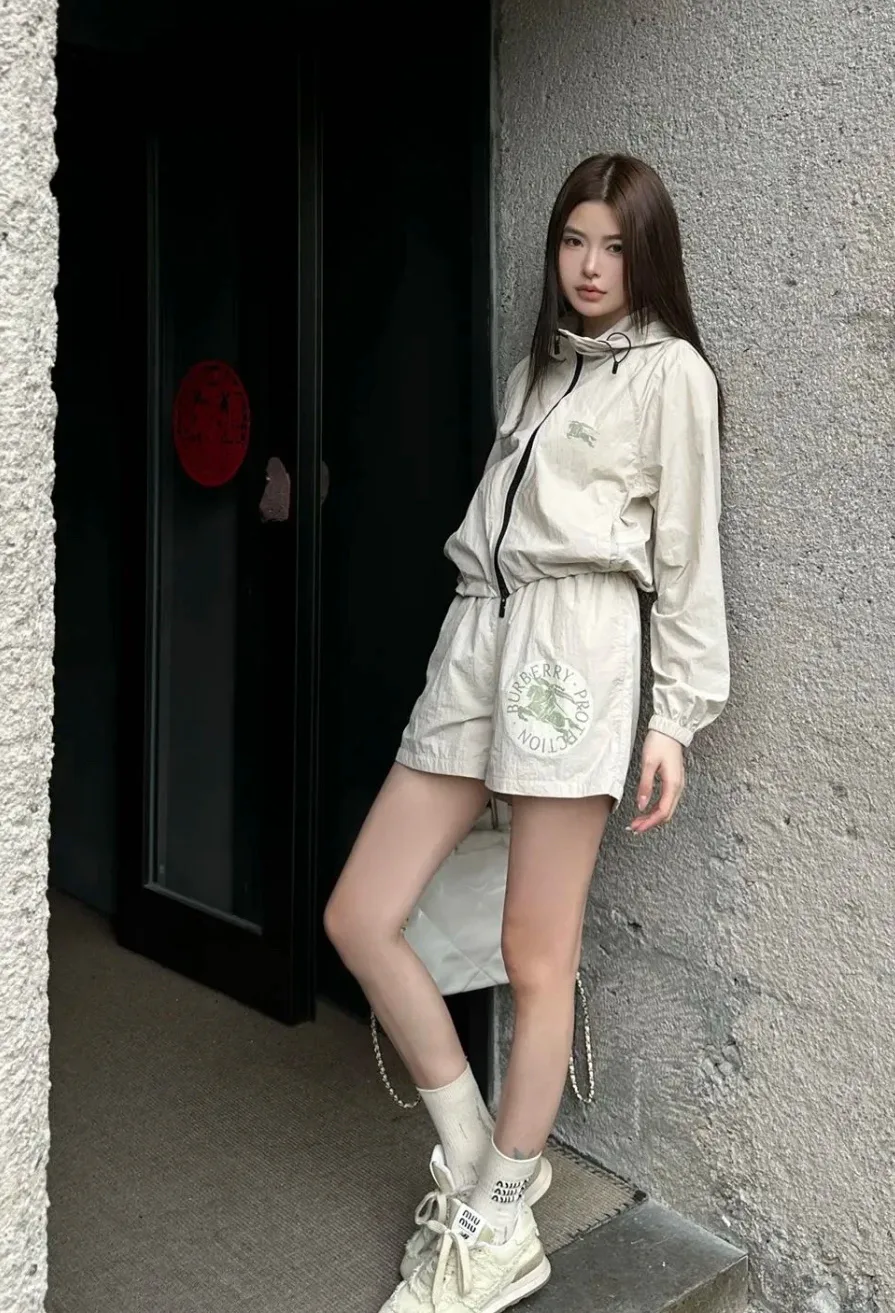 Куртки И Пуховики Женские Burberry 11224937