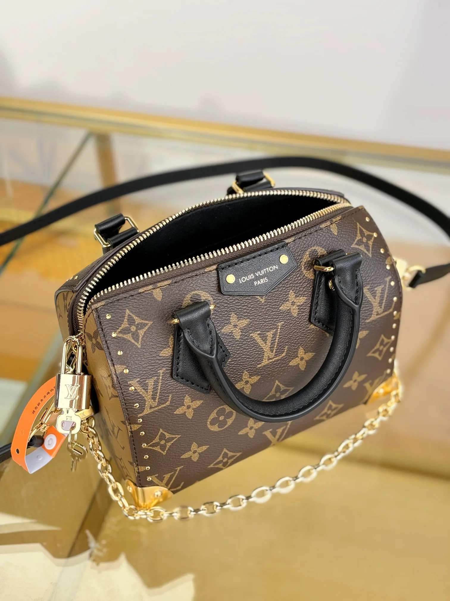 Классические Сумки Женские Louis Vuitton 17526839