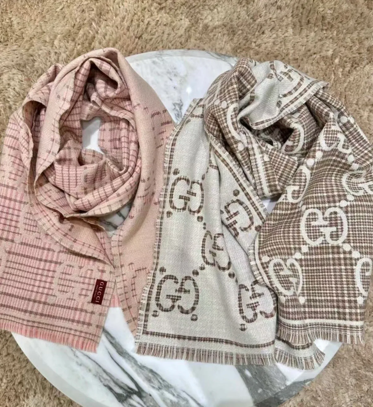 Шарфы Gucci 18476683