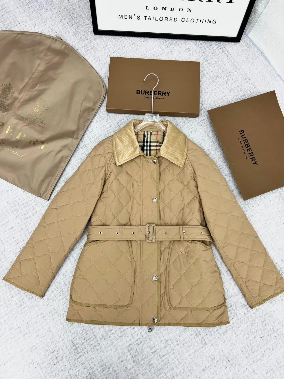 Куртки И Пуховики Женские Burberry 2275