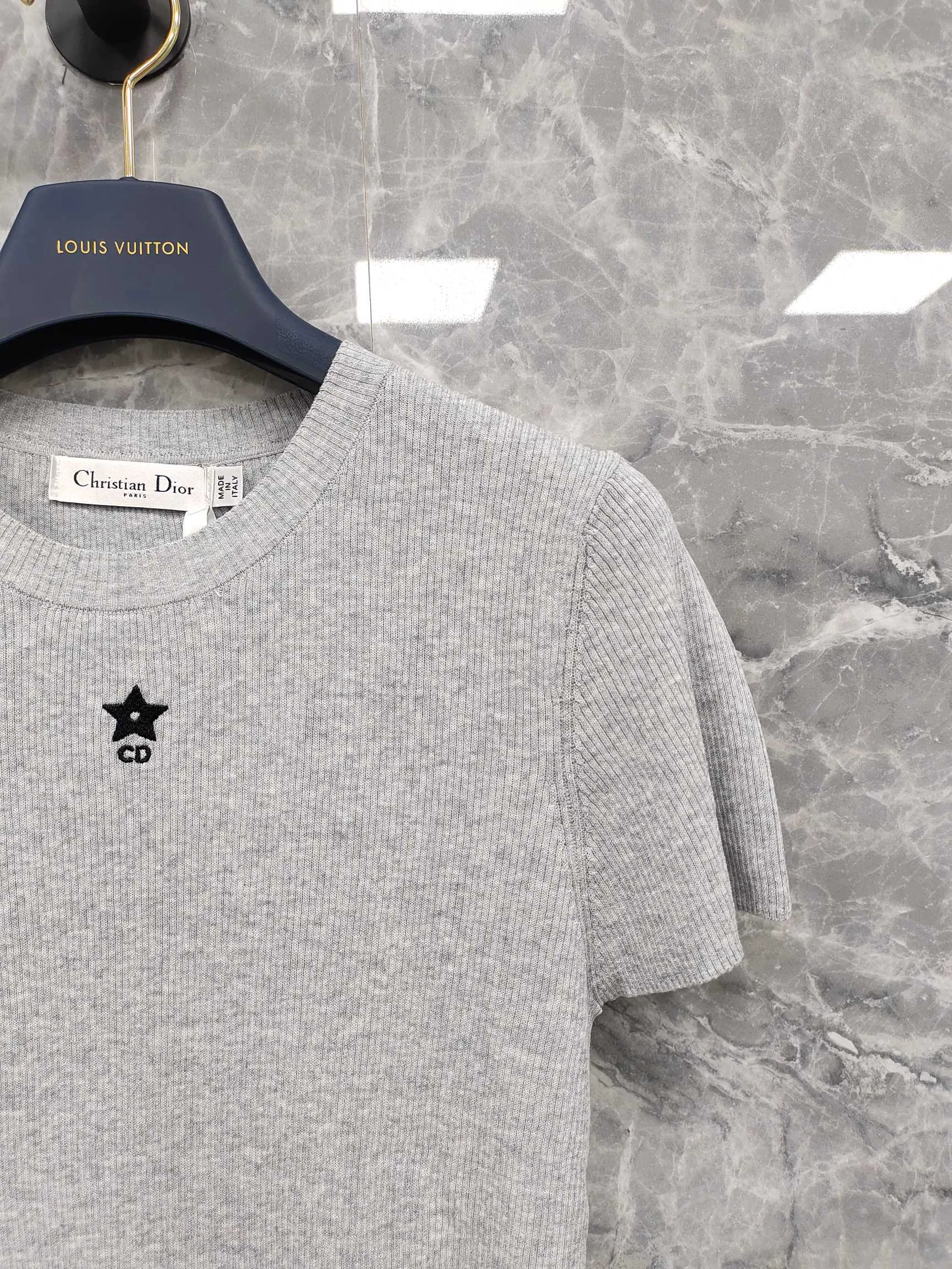Футболки Женские Christian Dior 11490239