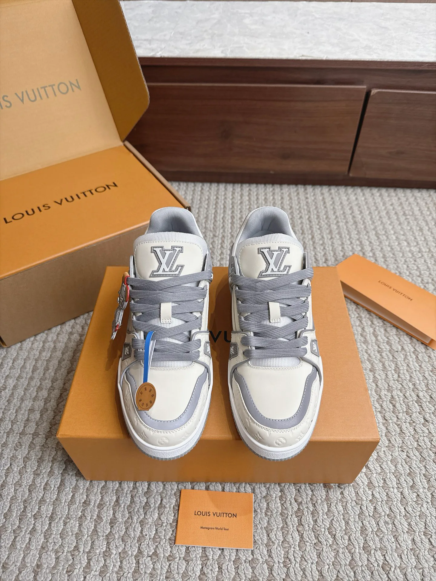 Кроссовки Мужские Louis Vuitton 18039313