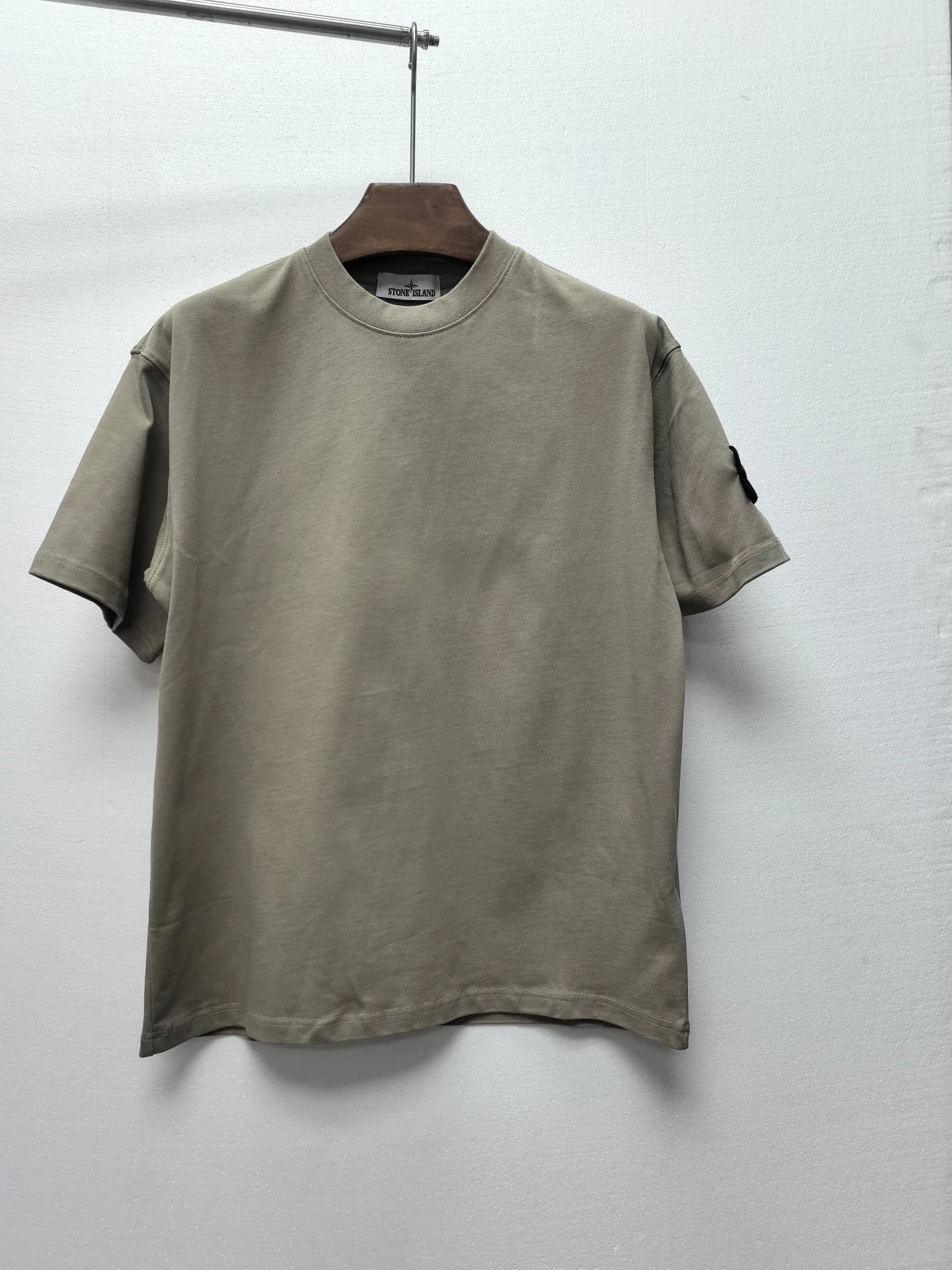 Футболки Женские Stone Island 2687