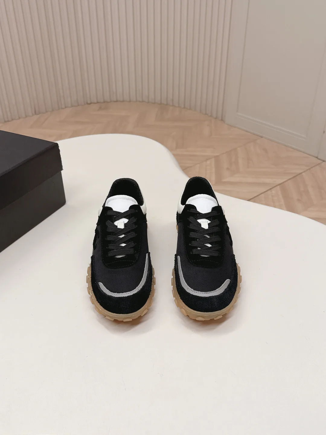 Кроссовки Женские Chanel 11621211