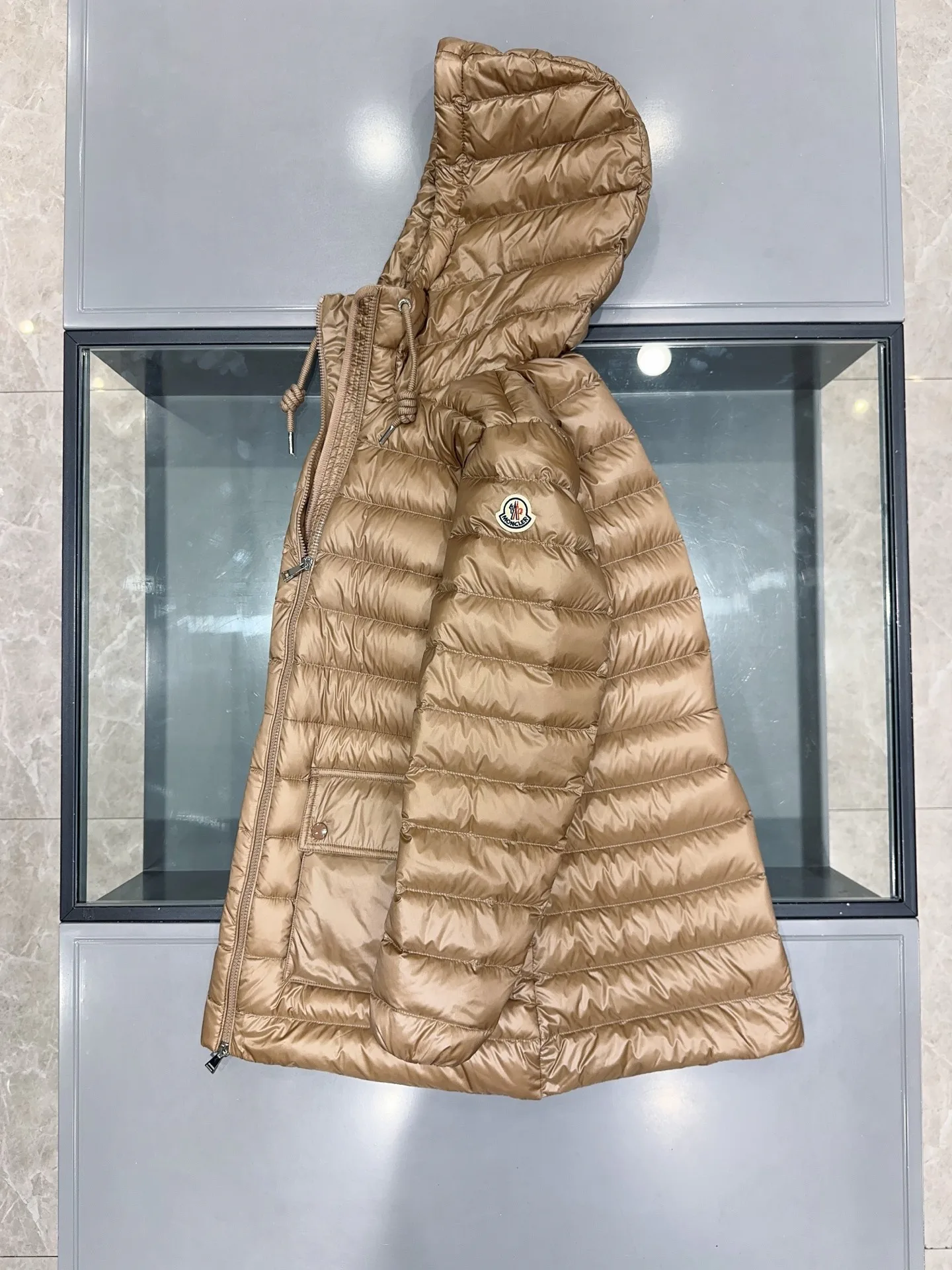 Куртки И Пуховики Женские Moncler 19307064
