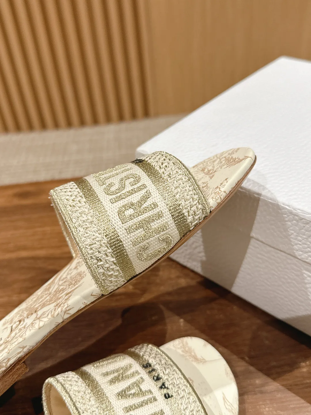 Шлепанцы Женские Christian Dior 11599937