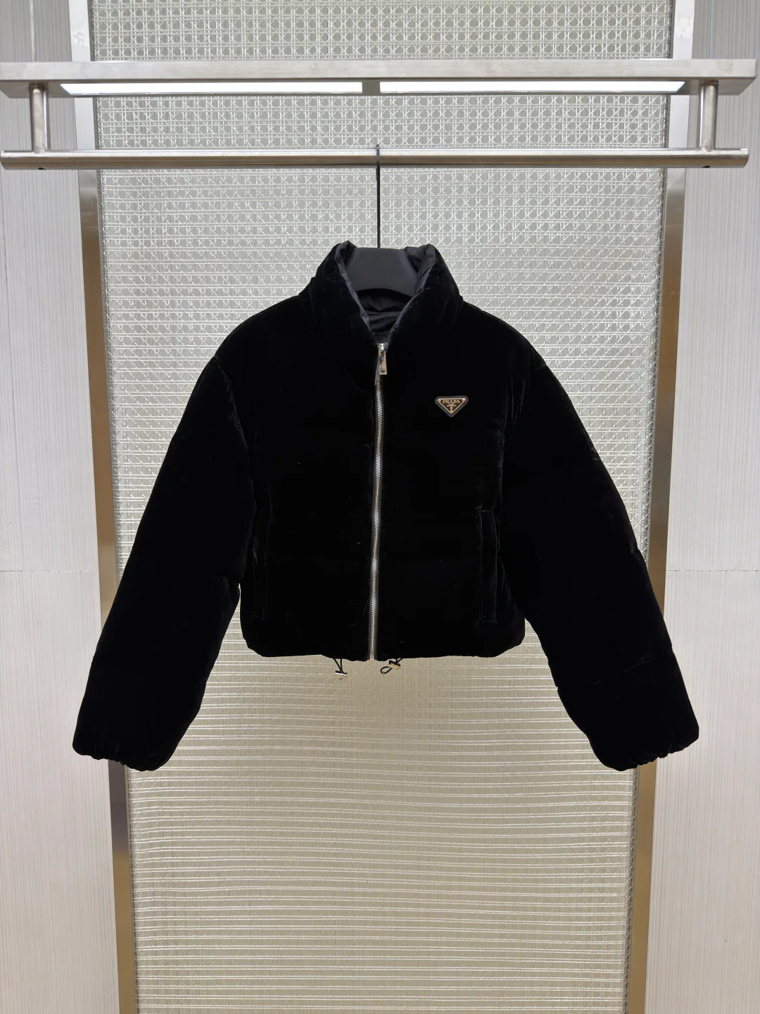Куртки И Пуховики Женские Prada 18612868