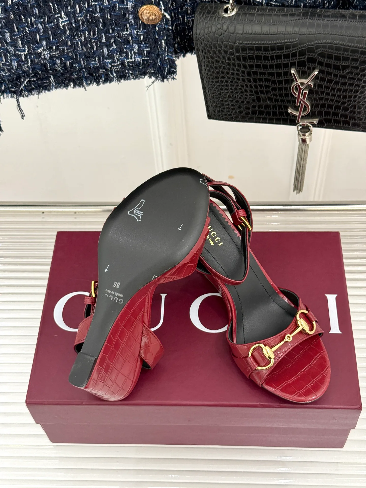 Босоножки Женские Gucci 18034505