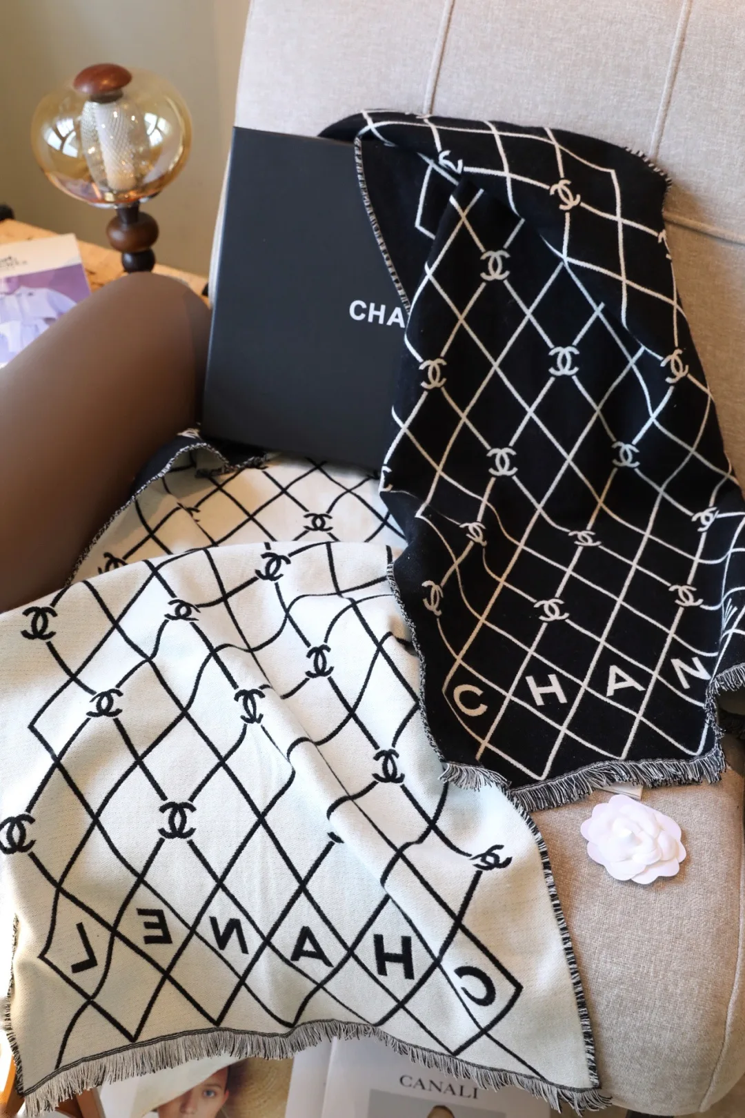 Шарфы Chanel 17885960