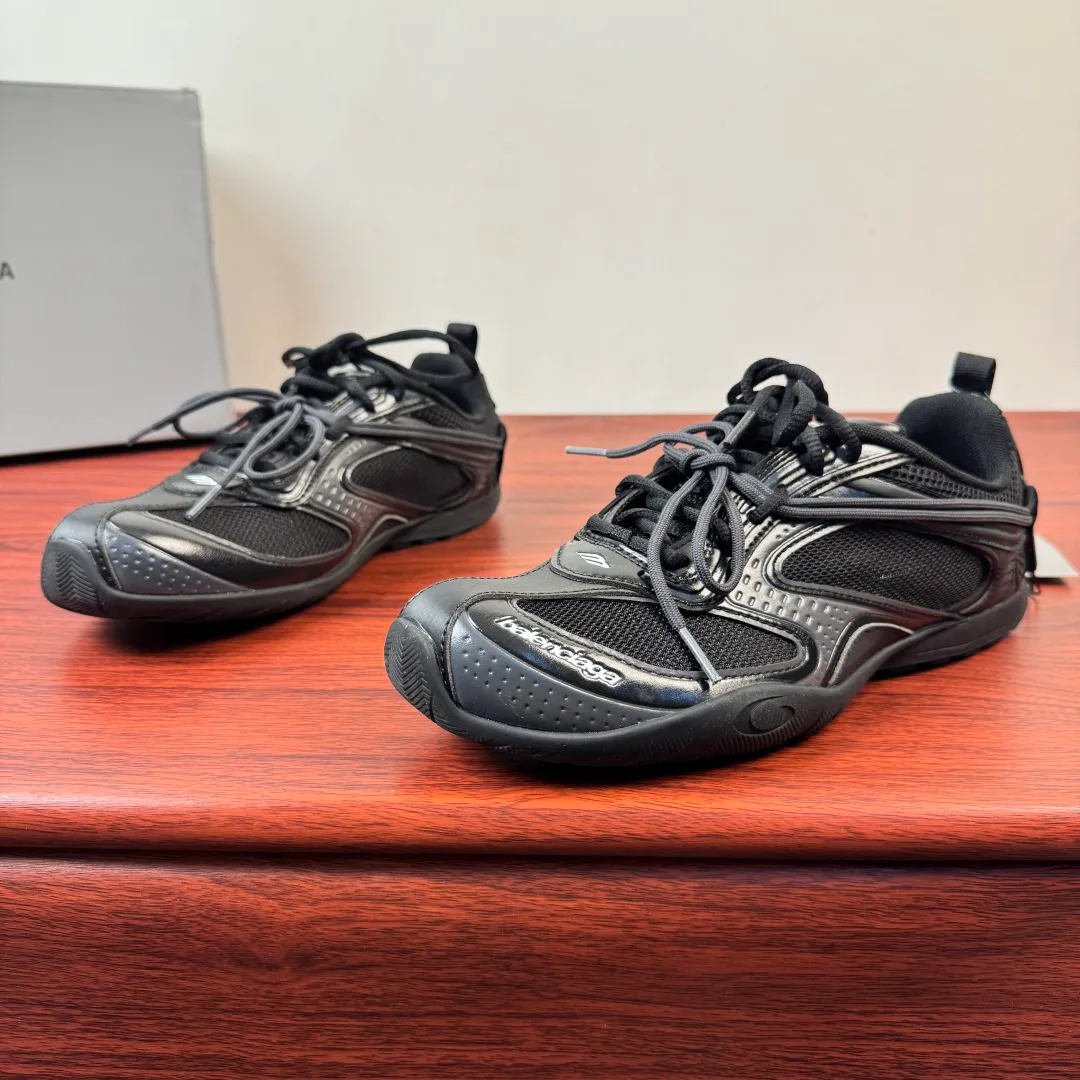 Кроссовки Женские Balenciaga 14845603