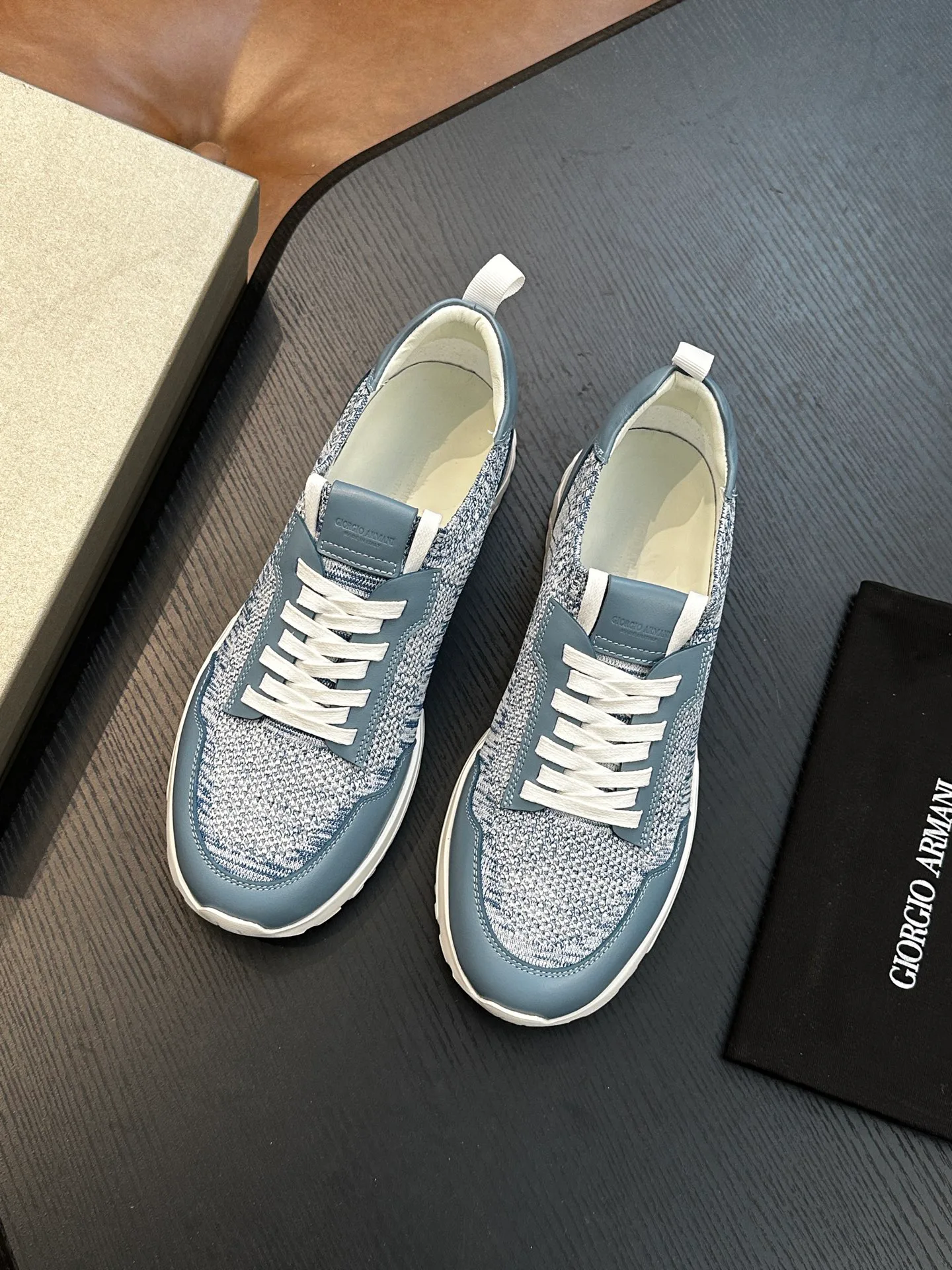 Кроссовки Мужские Armani 10490066