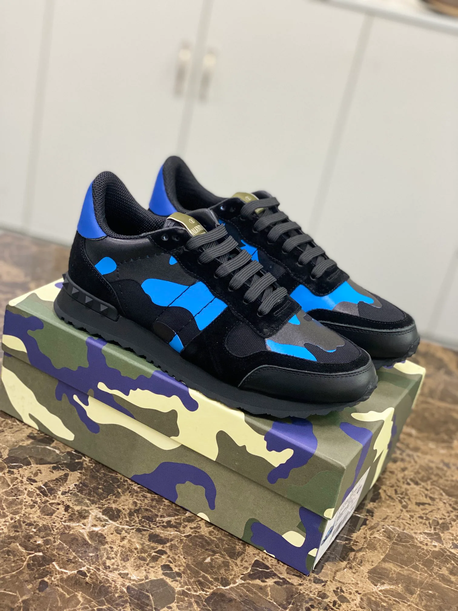 Кроссовки Женские Valentino 10736439
