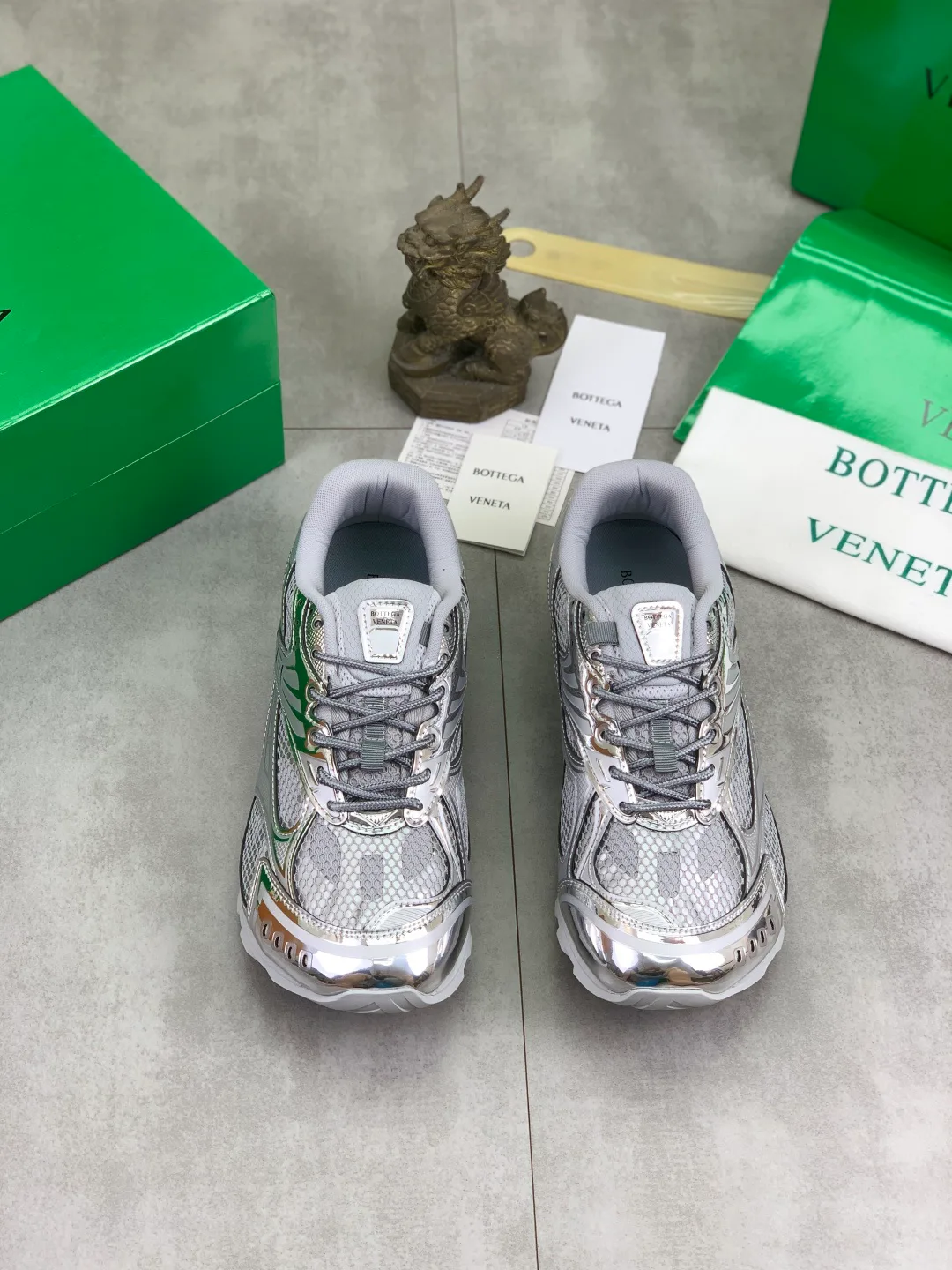 Кроссовки Женские Bottega Veneta 18365186