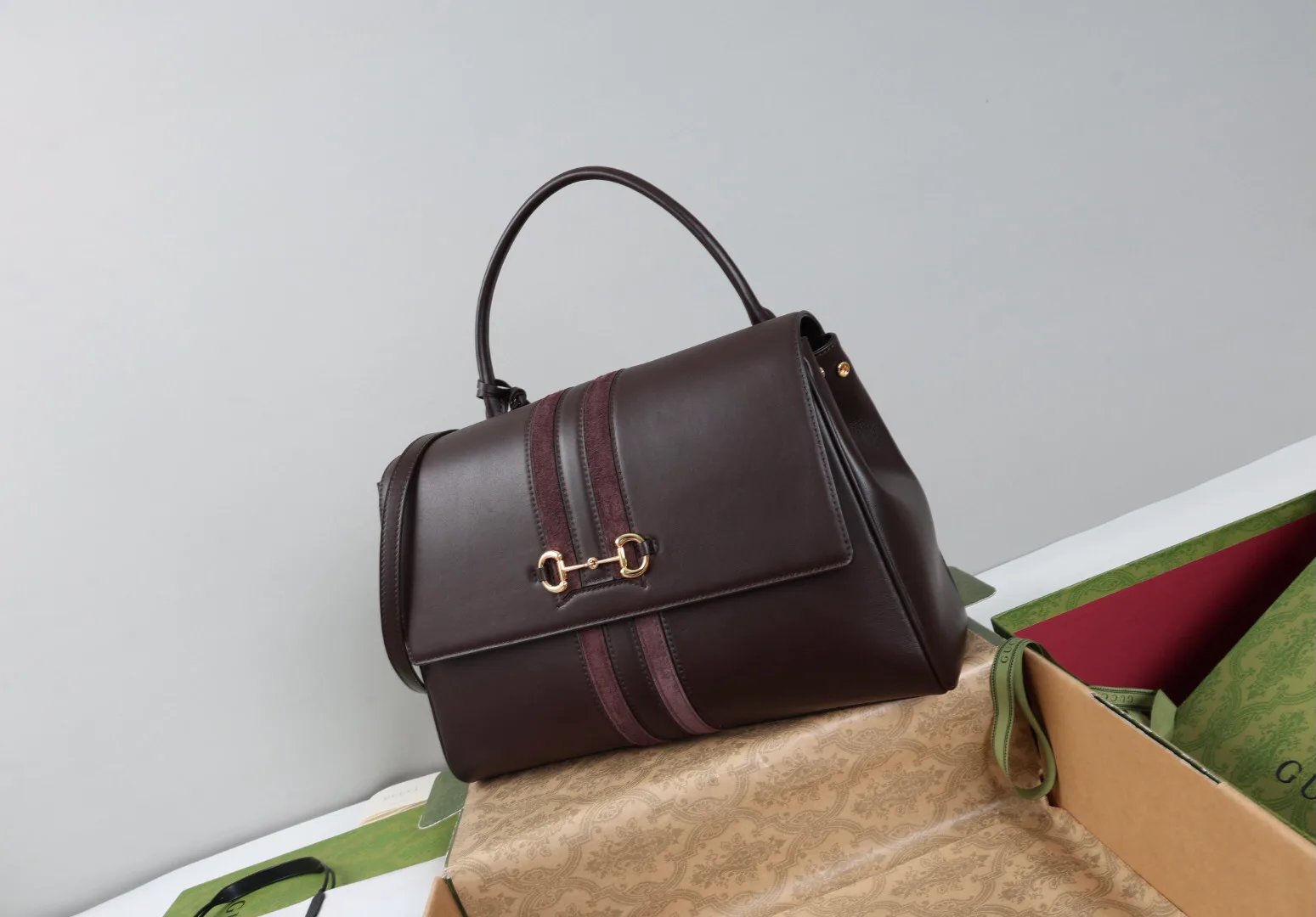 Классические Сумки Женские Gucci 18223258