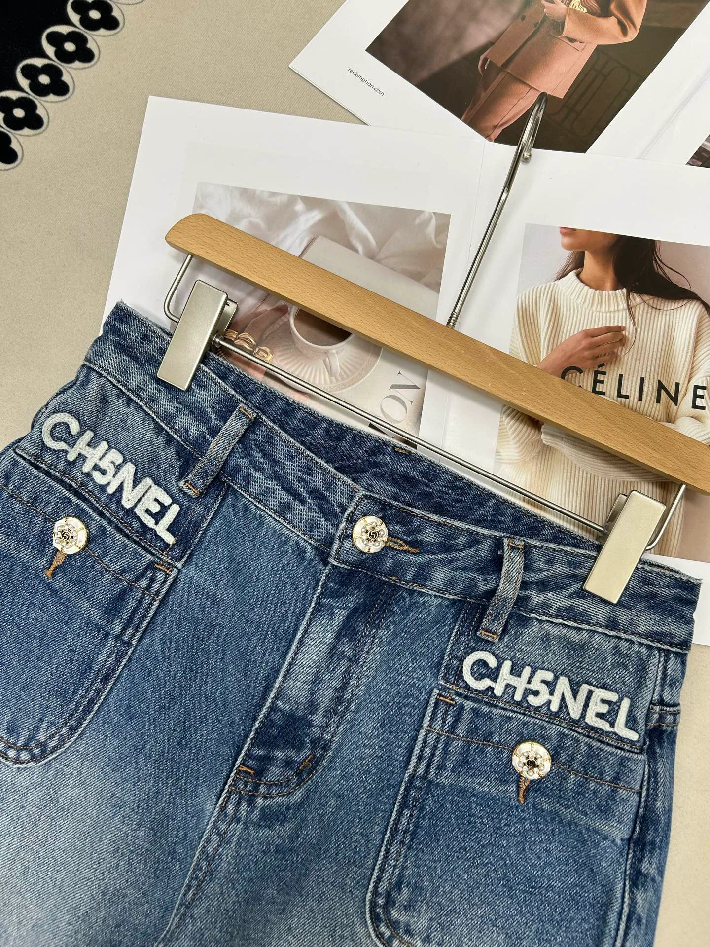Джинсы Женские Chanel 19045132