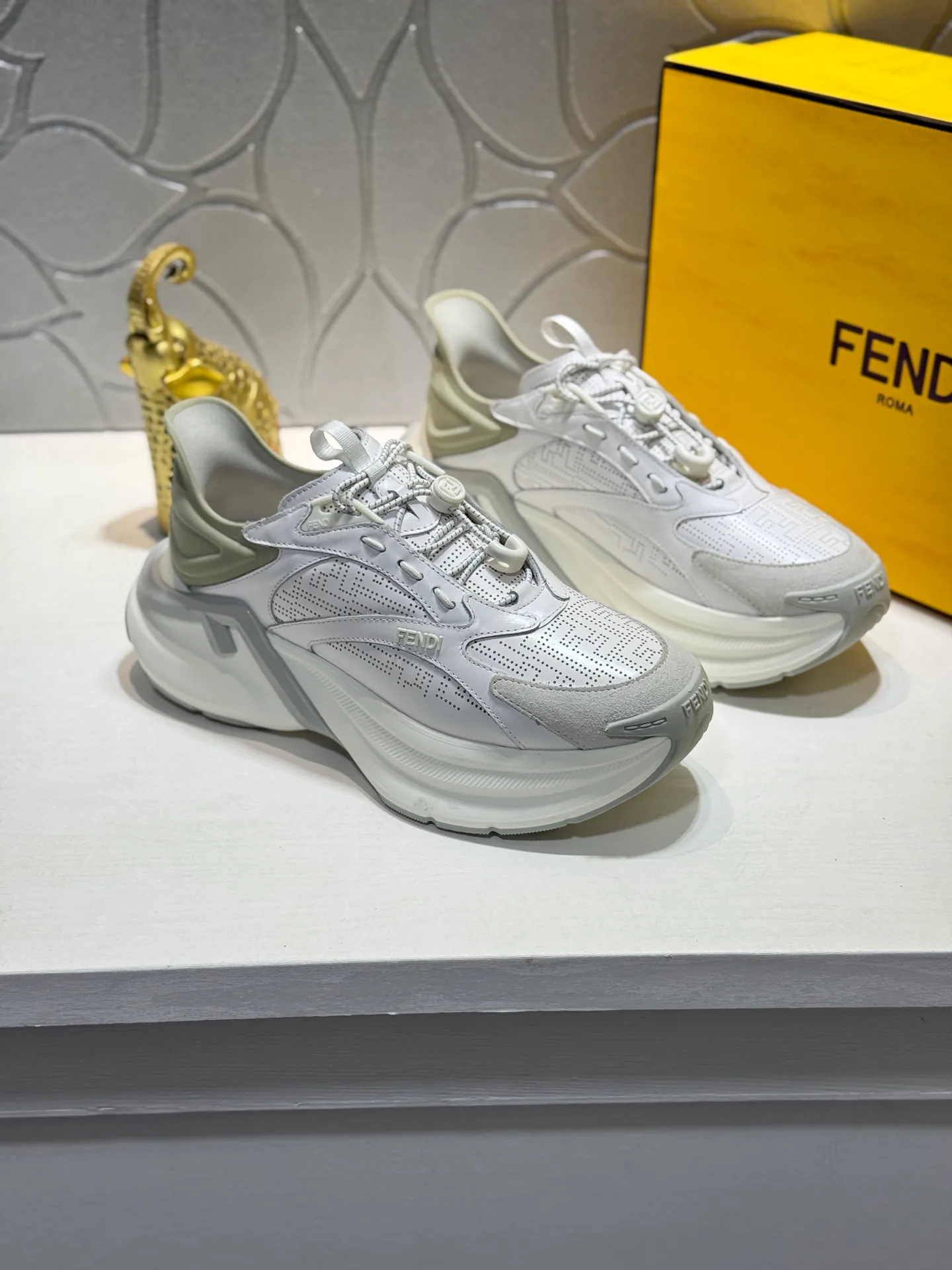 Кроссовки Мужские Fendi 17961825