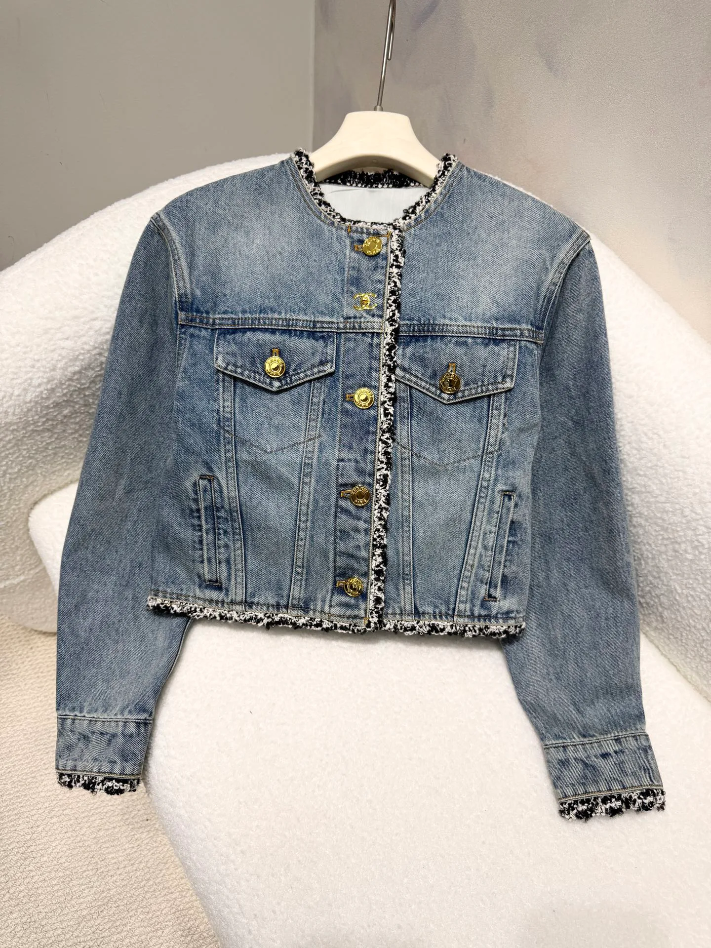 Жакеты Женские Chanel 11907359