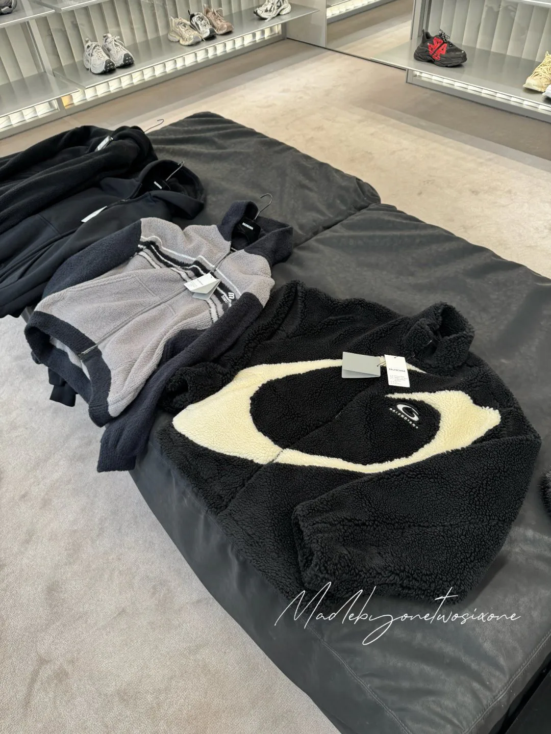 Куртки Женские Balenciaga 412792