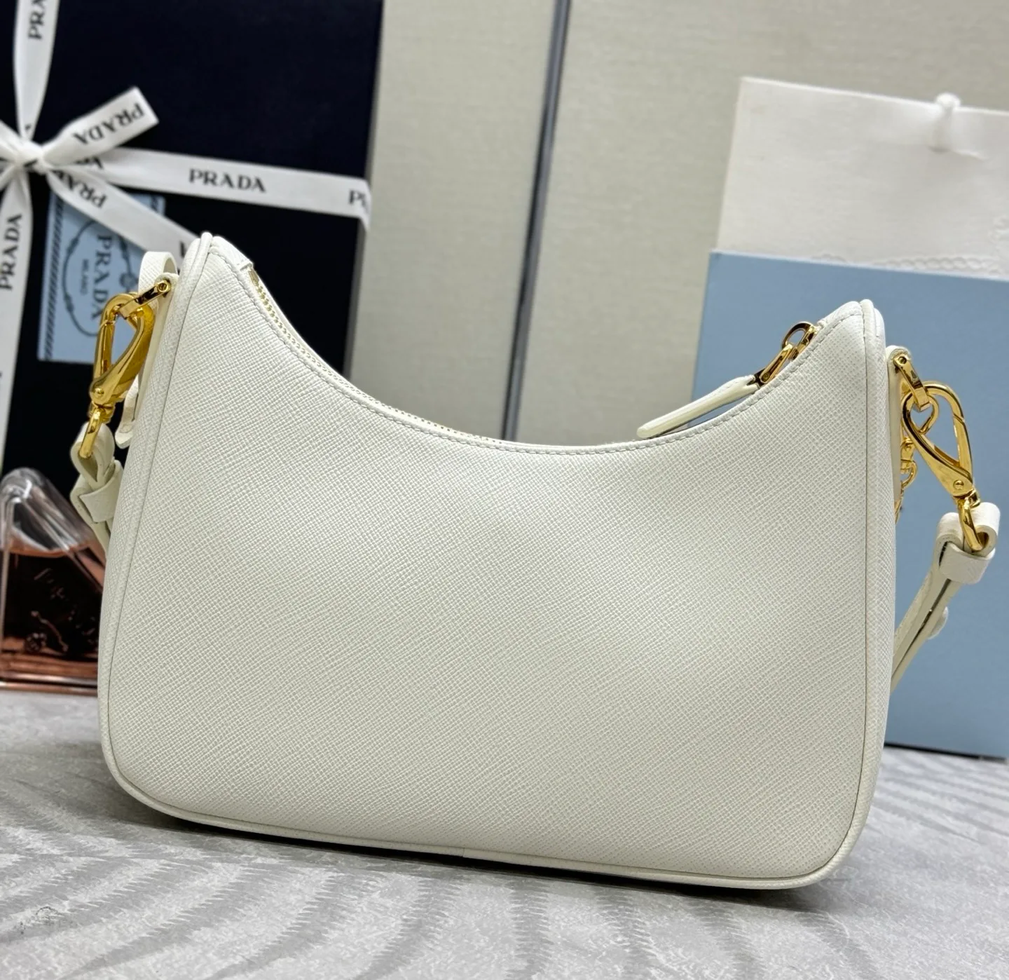 Сумки На Ремне Женские Prada 11788409