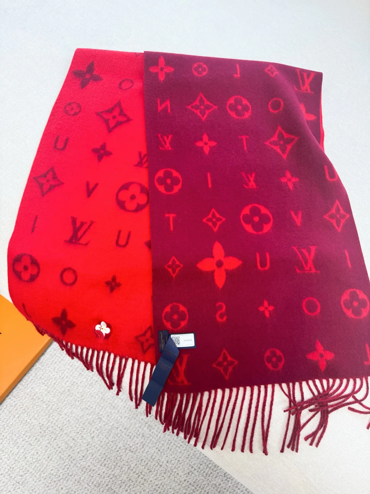 Шарфы Louis Vuitton 18261899