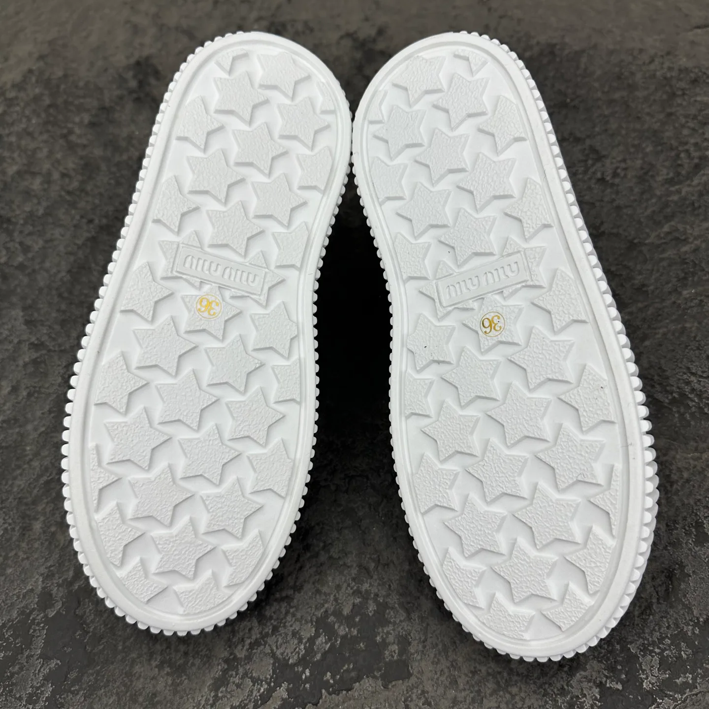 Кроссовки Мужские Miu Miu 18154157
