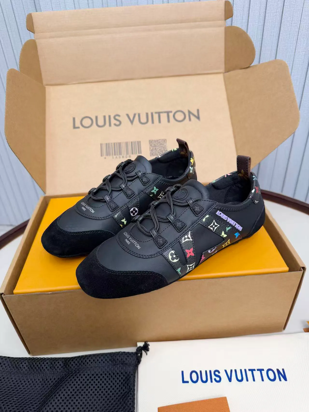 Кроссовки Женские Louis Vuitton 11250657