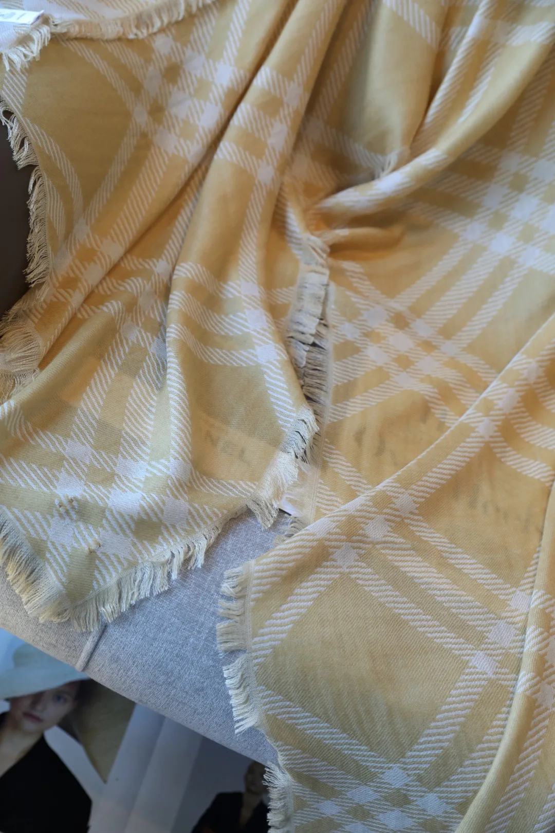 Шарфы Burberry 18419148