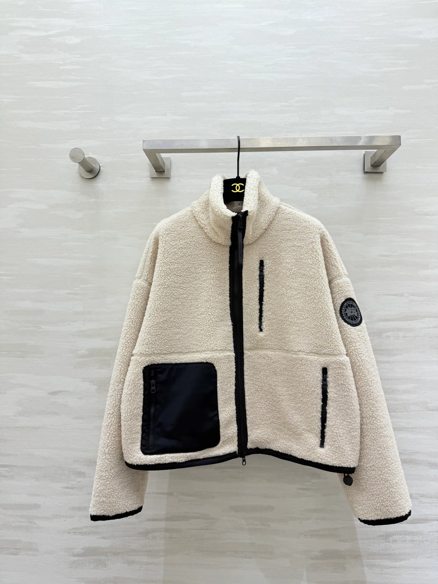 Куртки И Пуховики Женские Canada Goose 600350