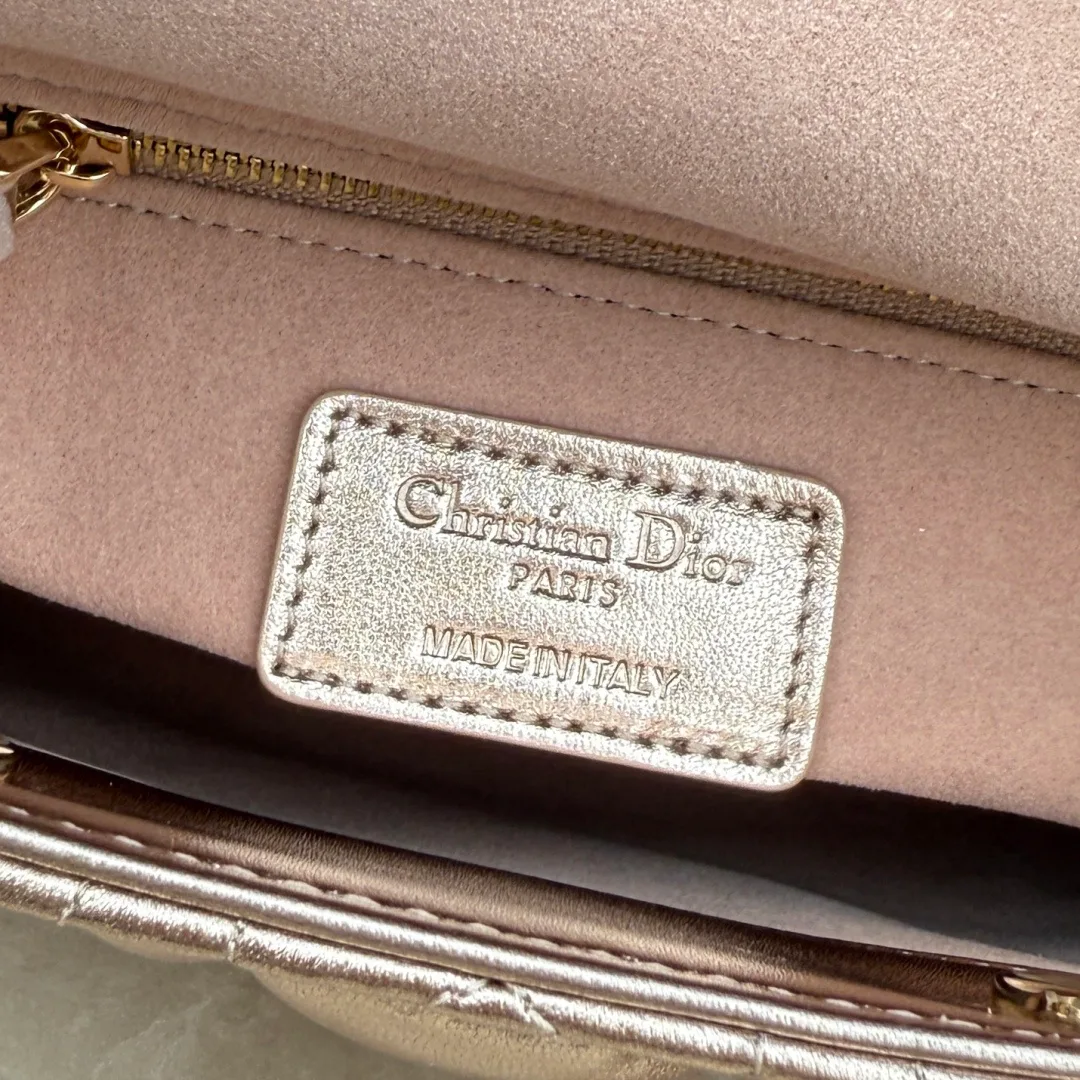 Классические Сумки Женские Christian Dior 18116226