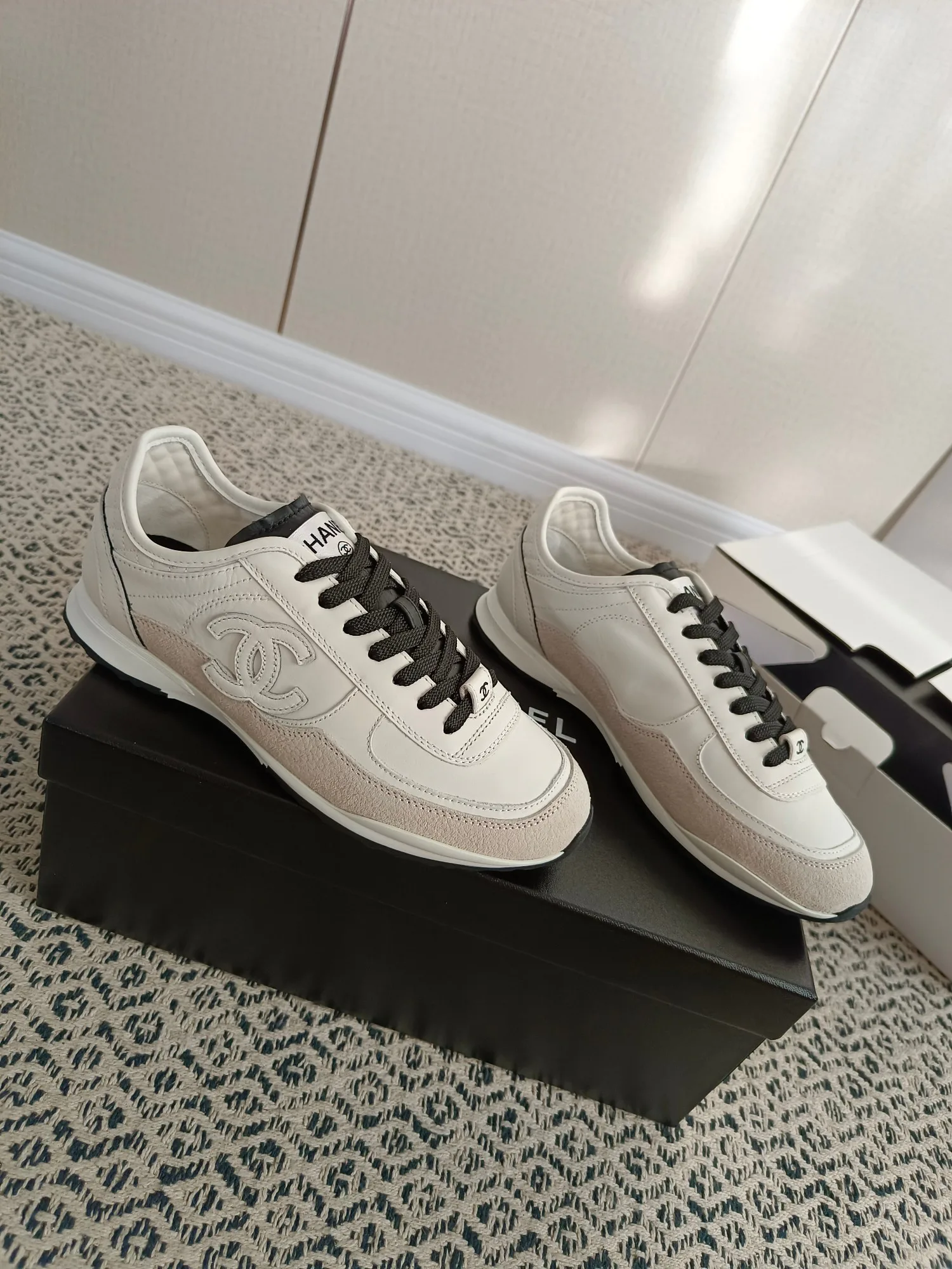 Кроссовки Женские Chanel 18274008