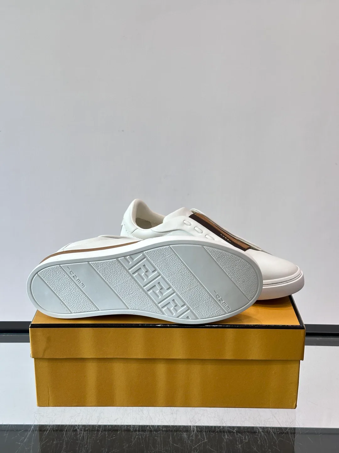 Кроссовки Мужские Fendi 17466857