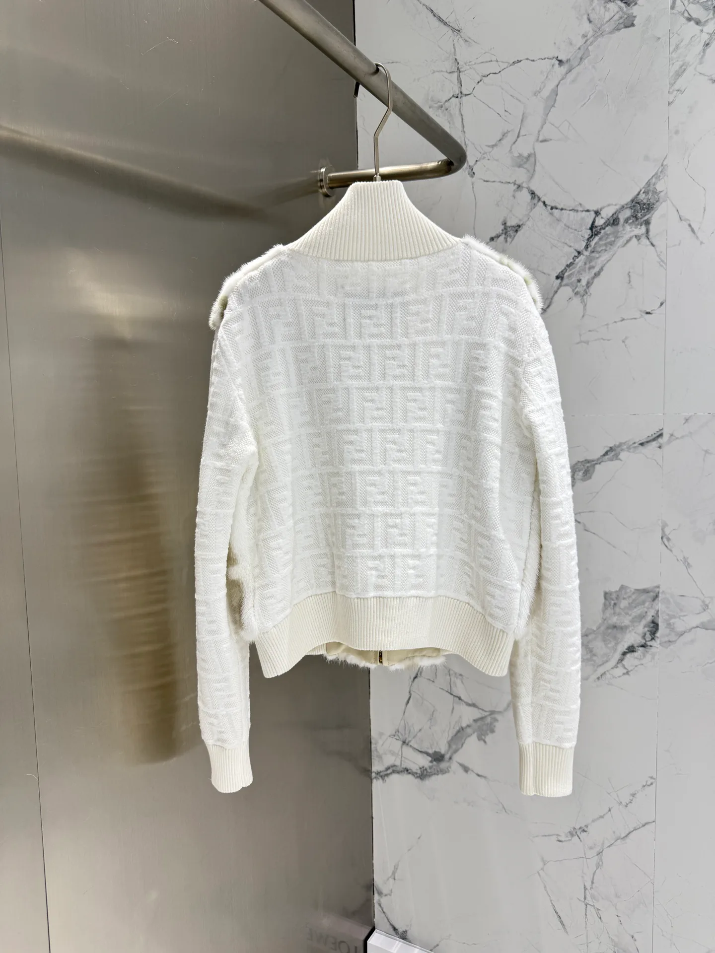 Куртки И Пуховики Женские Fendi 785684