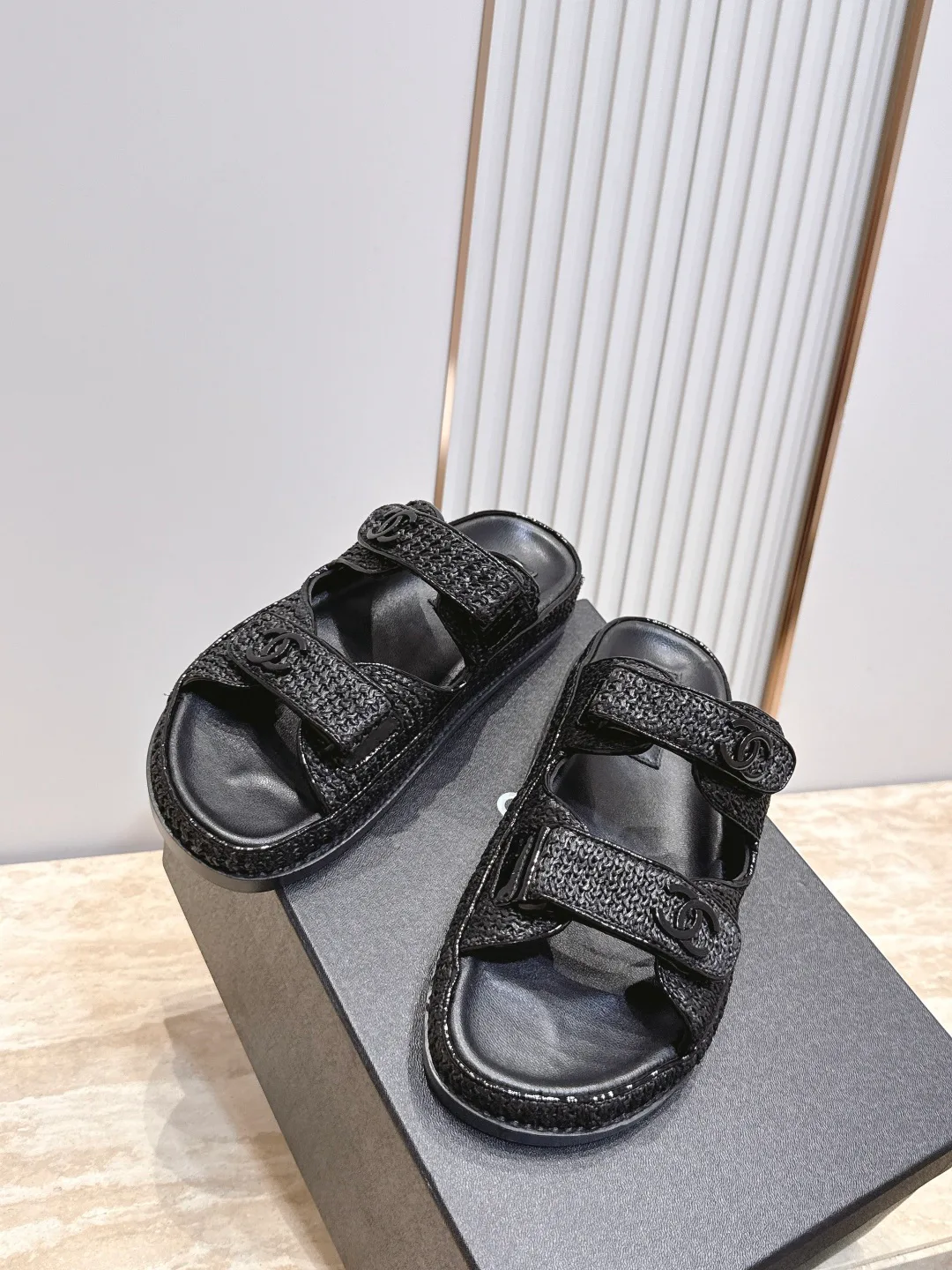 Шлепанцы Женские Chanel 17336038